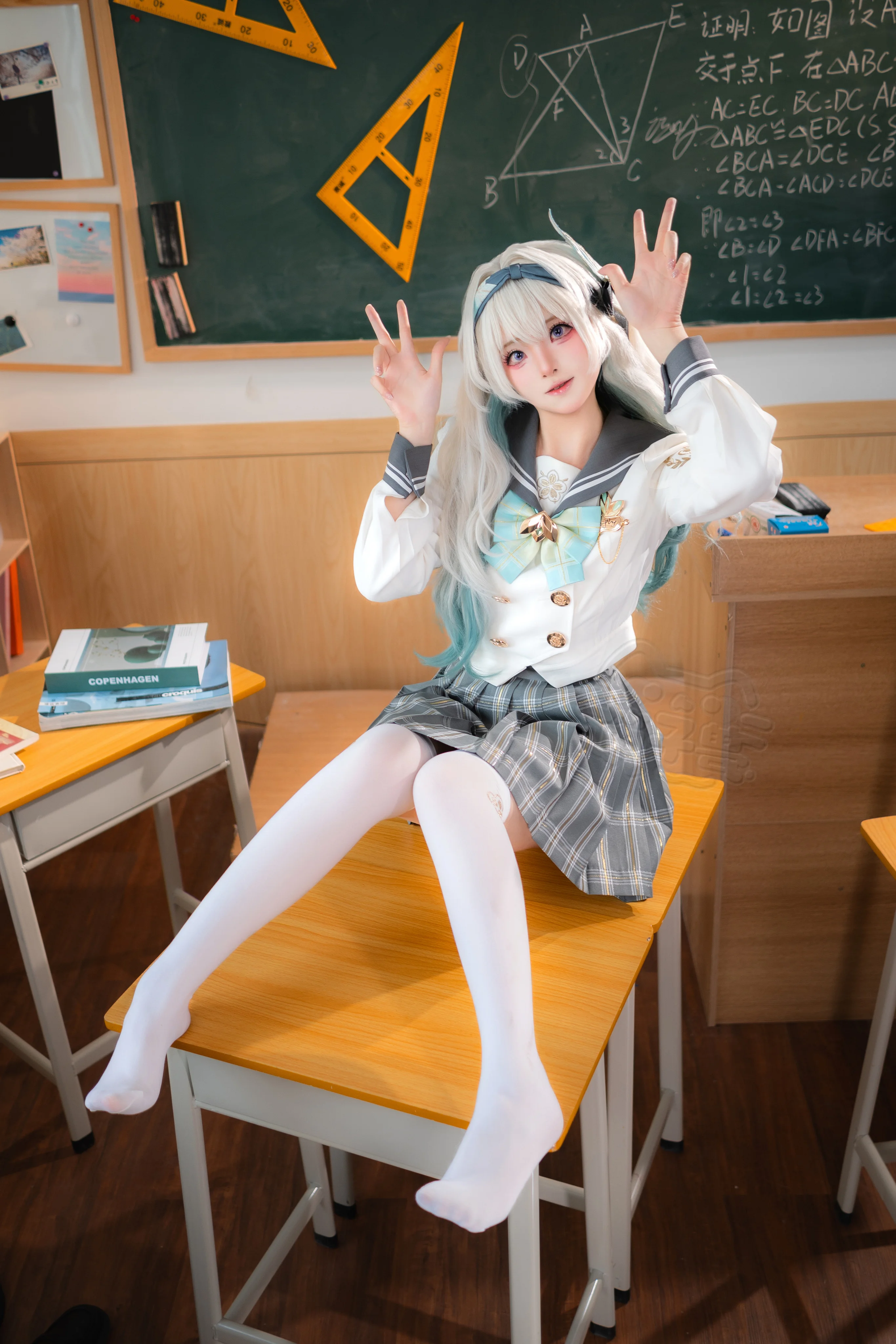 【流萤cos】教室里的勤勉时光，为了变强不断努力 - 第 2 张