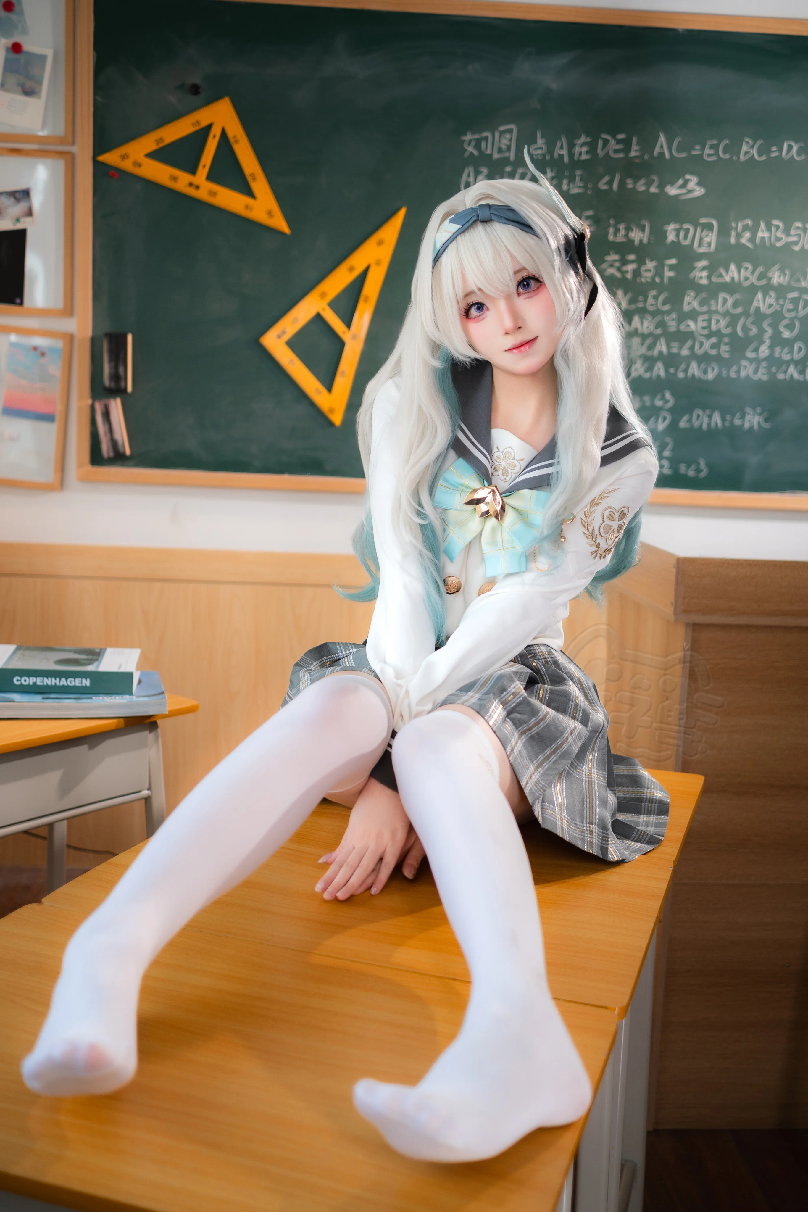 【流萤cos】教室里的勤勉时光，为了变强不断努力 - 第 4 张