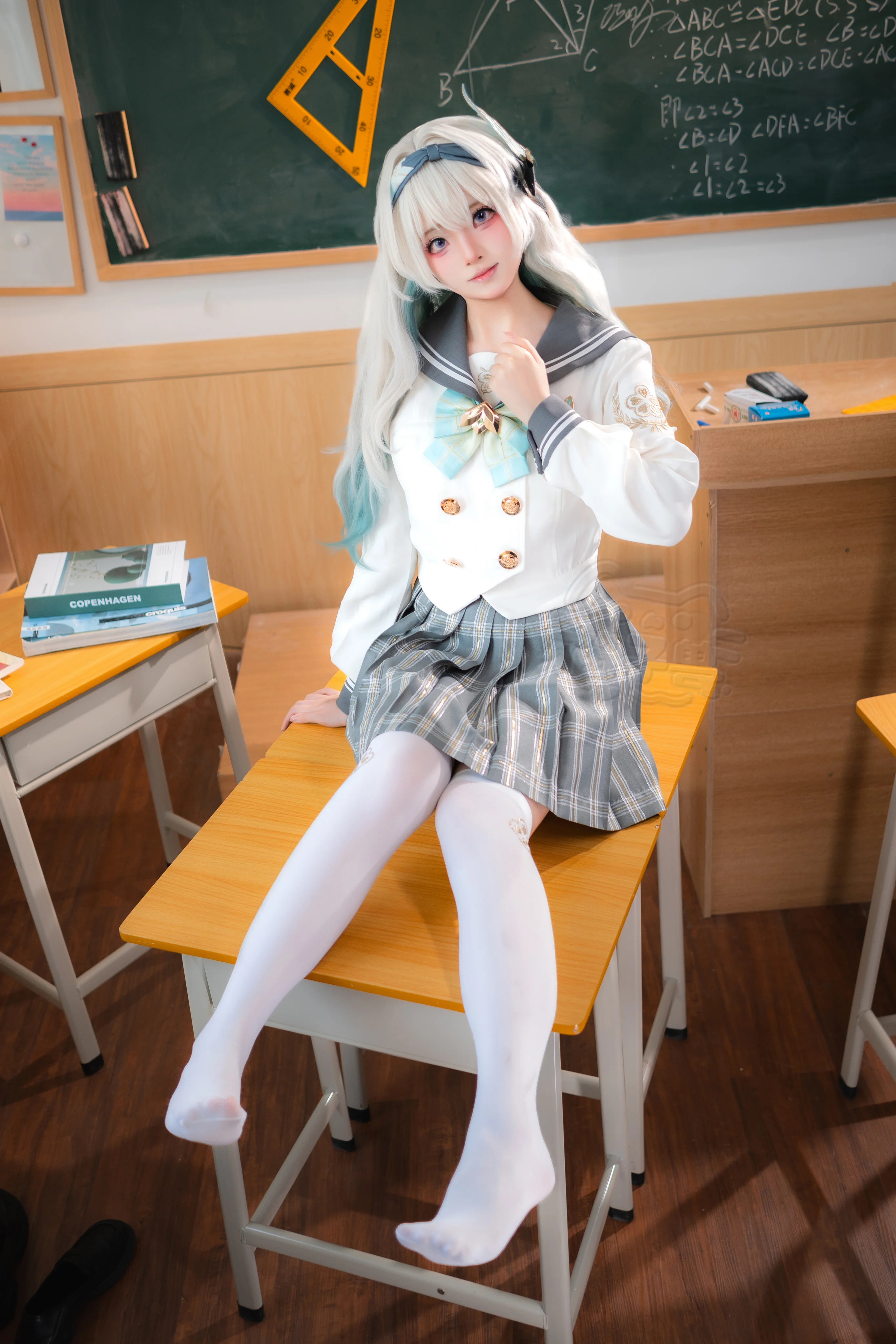 【流萤cos】教室里的勤勉时光，为了变强不断努力 - 第 5 张