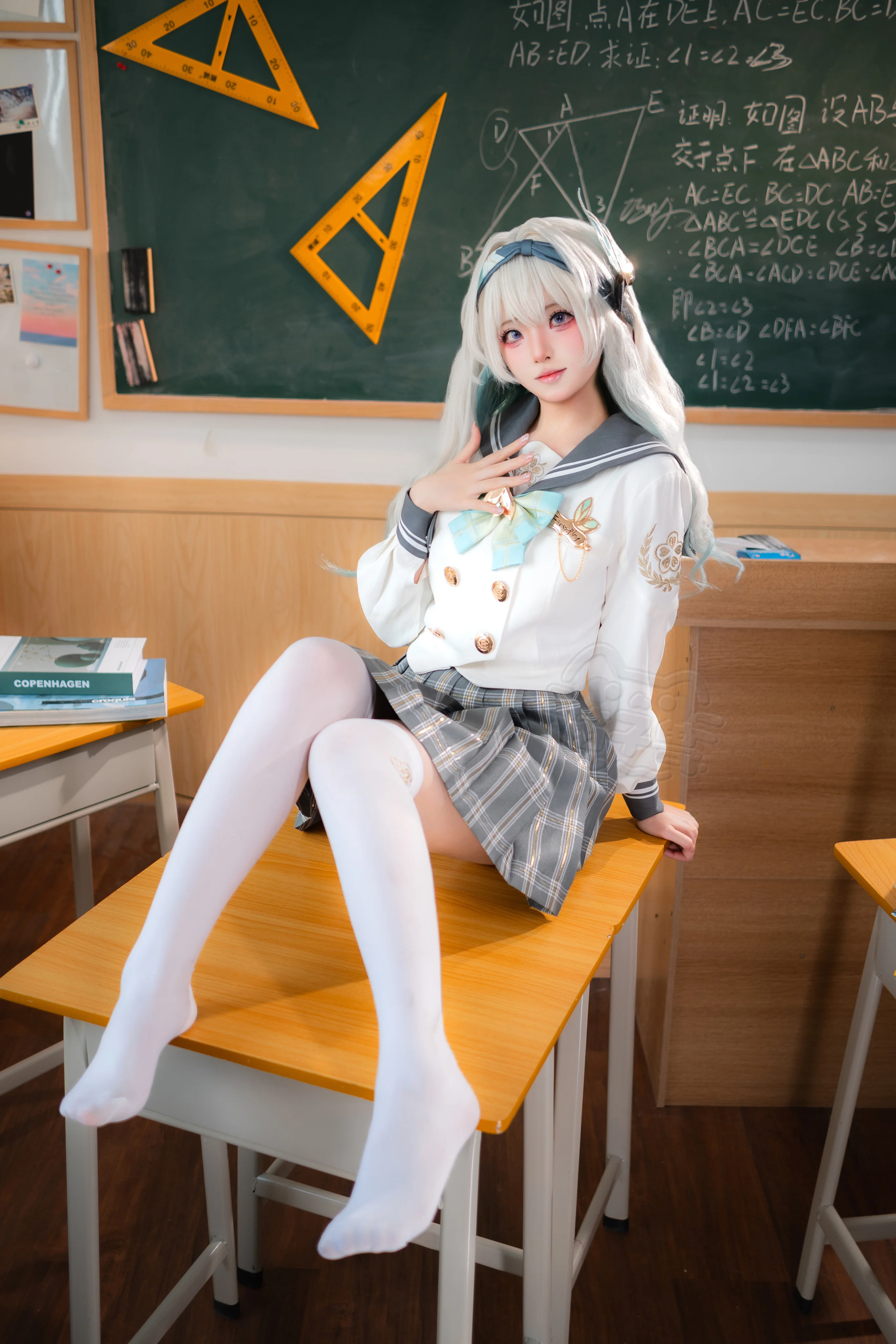【流萤cos】教室里的勤勉时光，为了变强不断努力 - 第 6 张