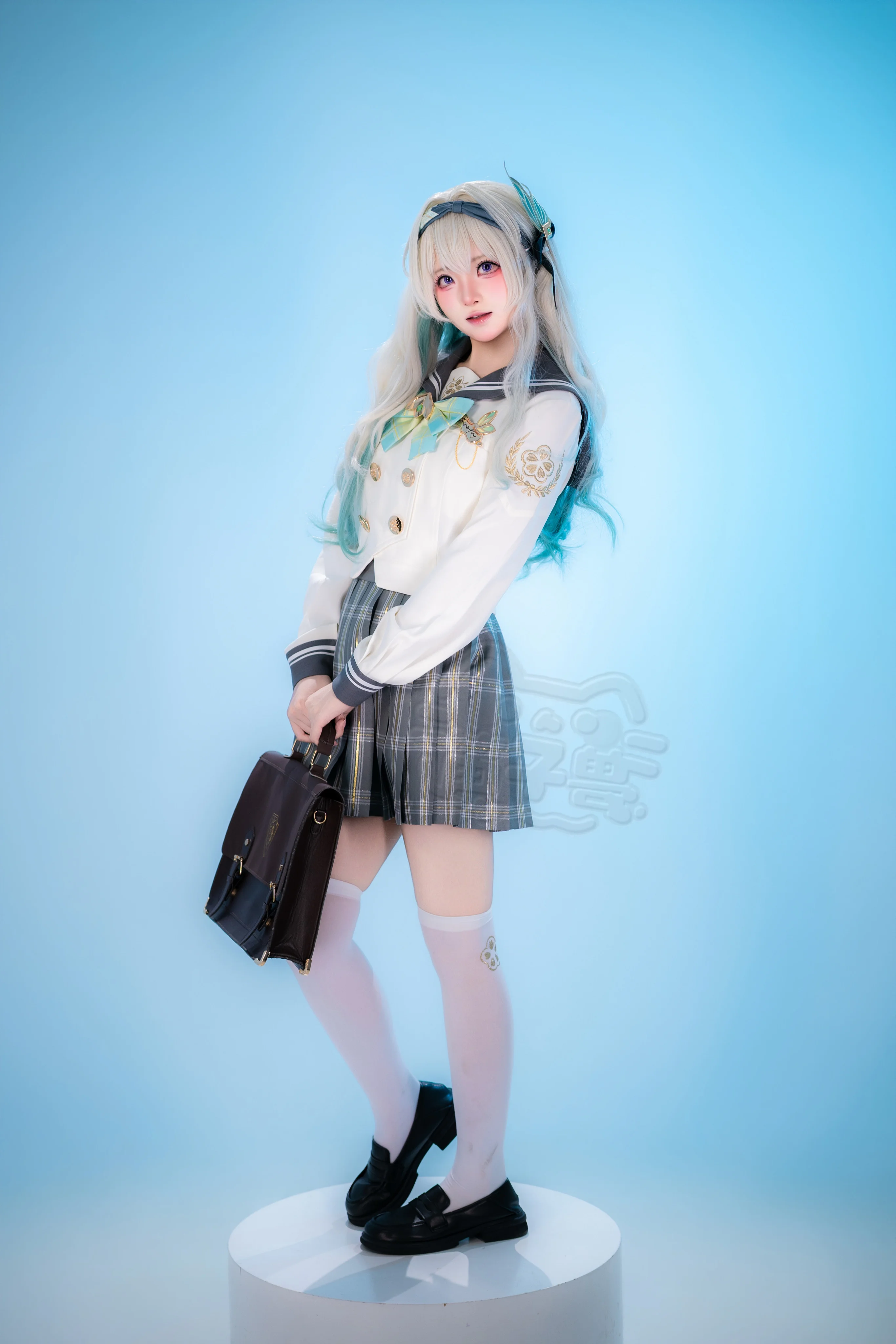 【流萤cos】崩坏星穹铁道，穿行在蓝色背景里的校园日常