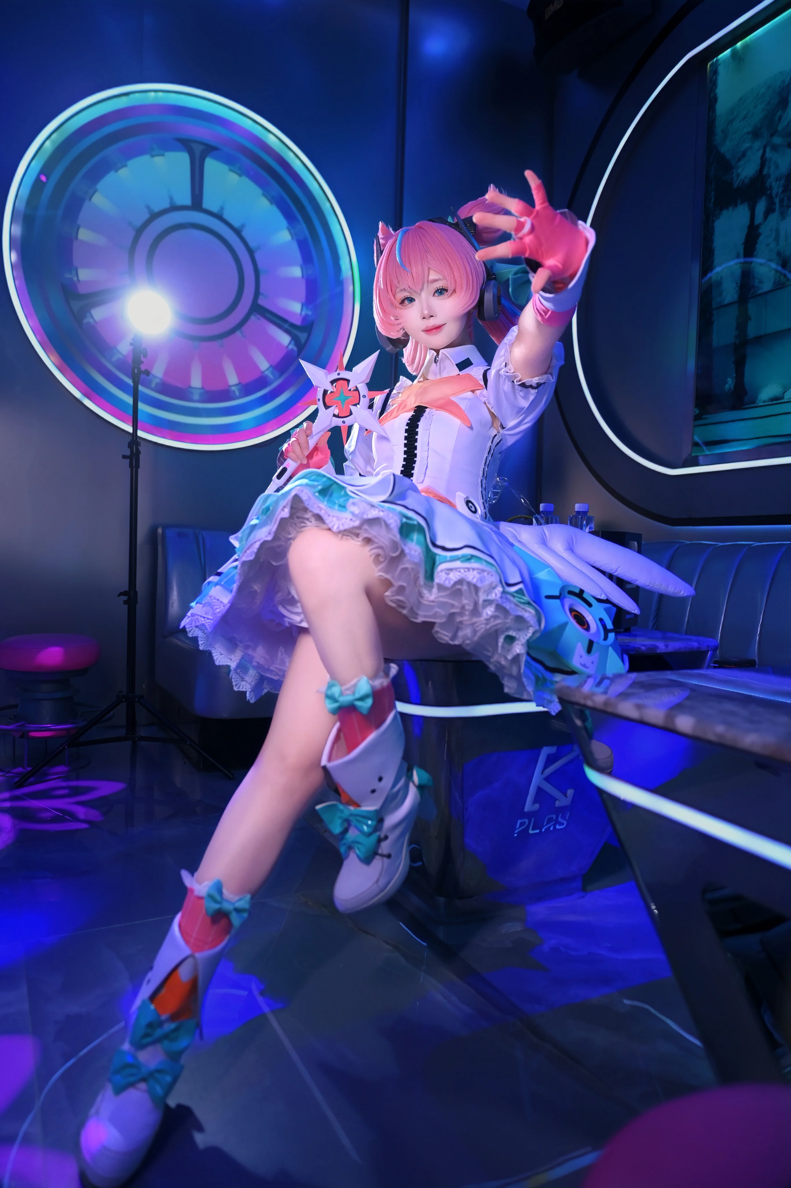 【爱芮cos】抱着许愿瓶，把妄想和歌声都装进绝区零 - 第 11 张