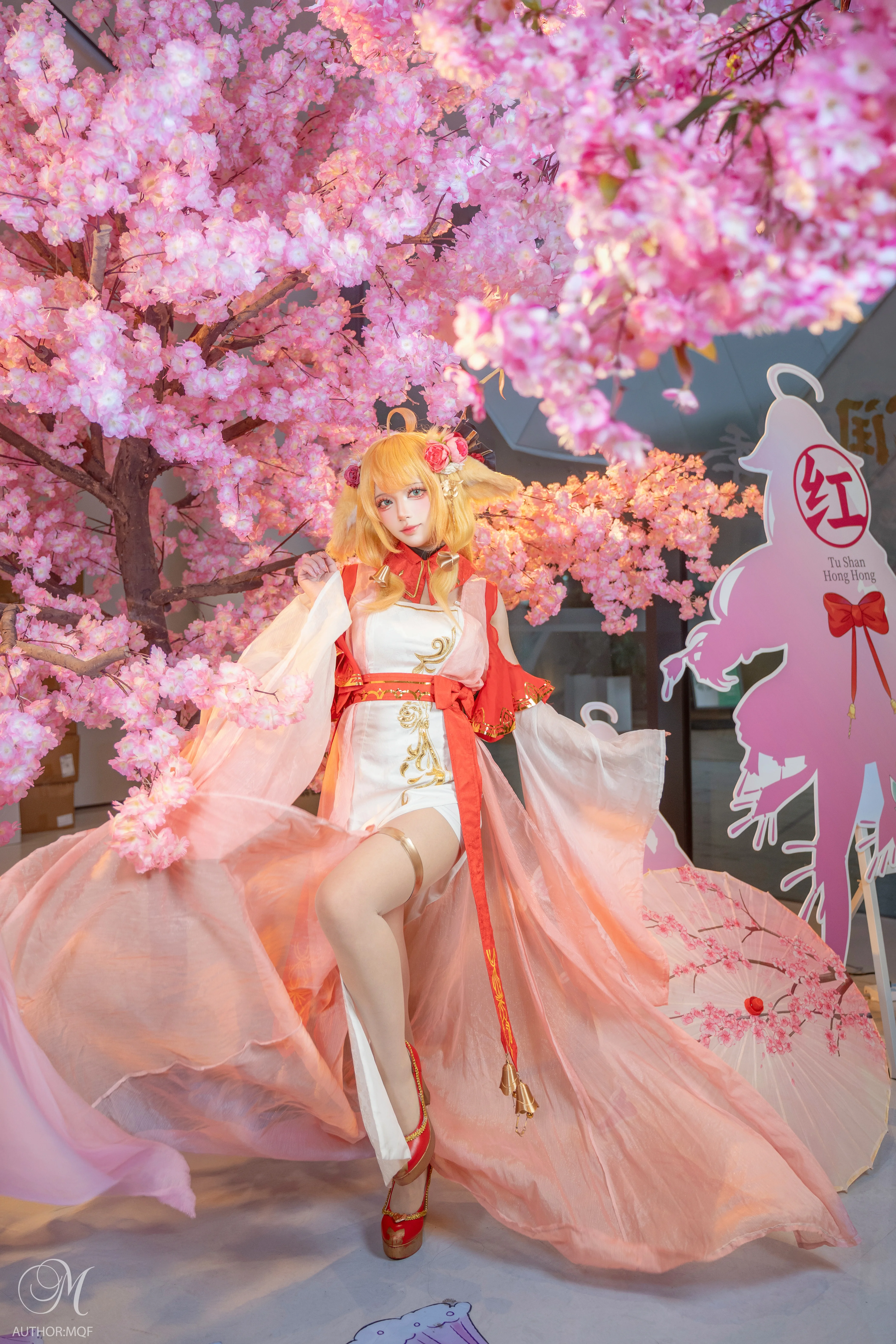 【涂山红红cos】狐妖小红娘，化身樱花树下的涂山之主 - 第 2 张