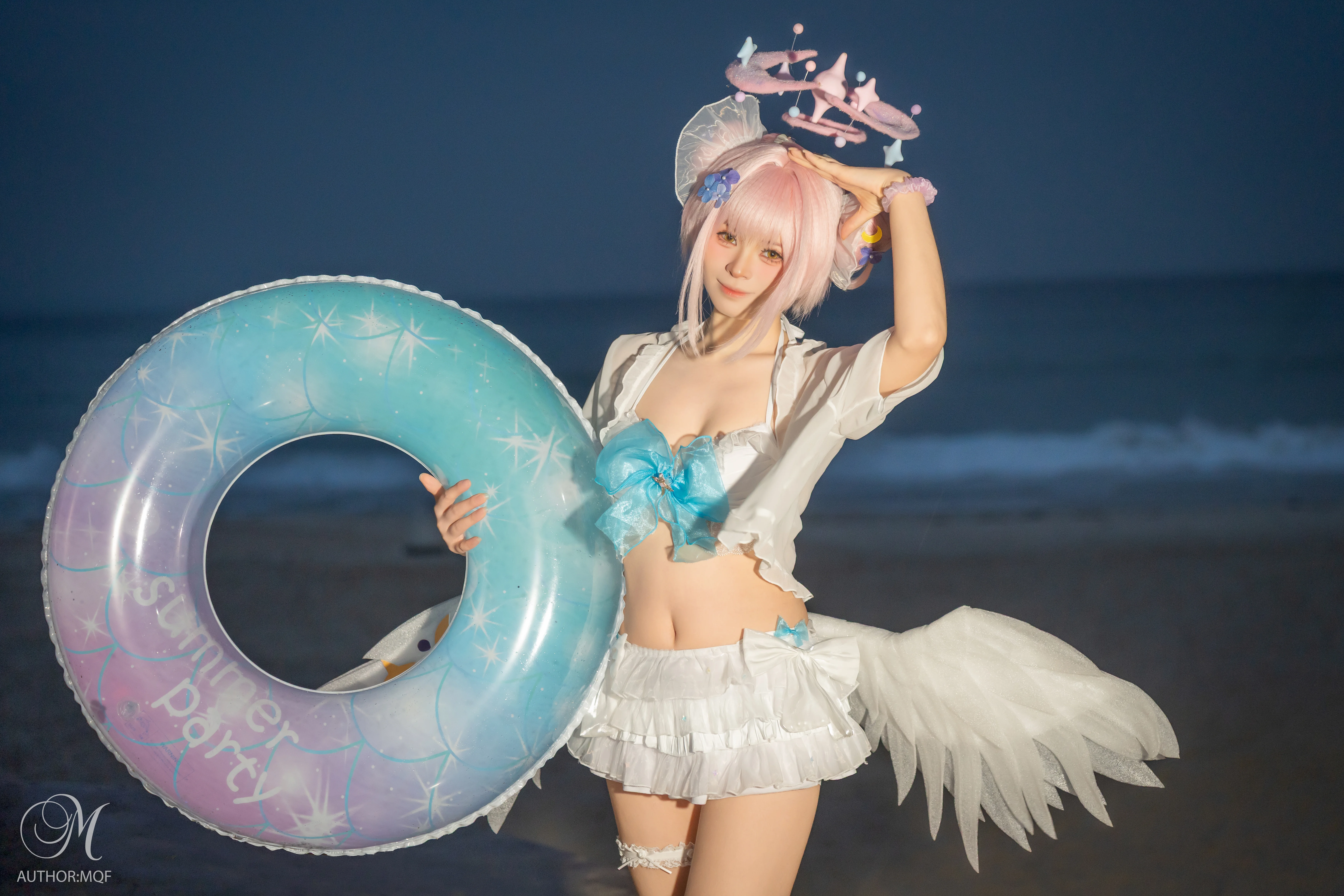 【聖園ミカ コスプレ】ブルーアーカイブ、黄昏の海辺の水着記録 - 6 枚目