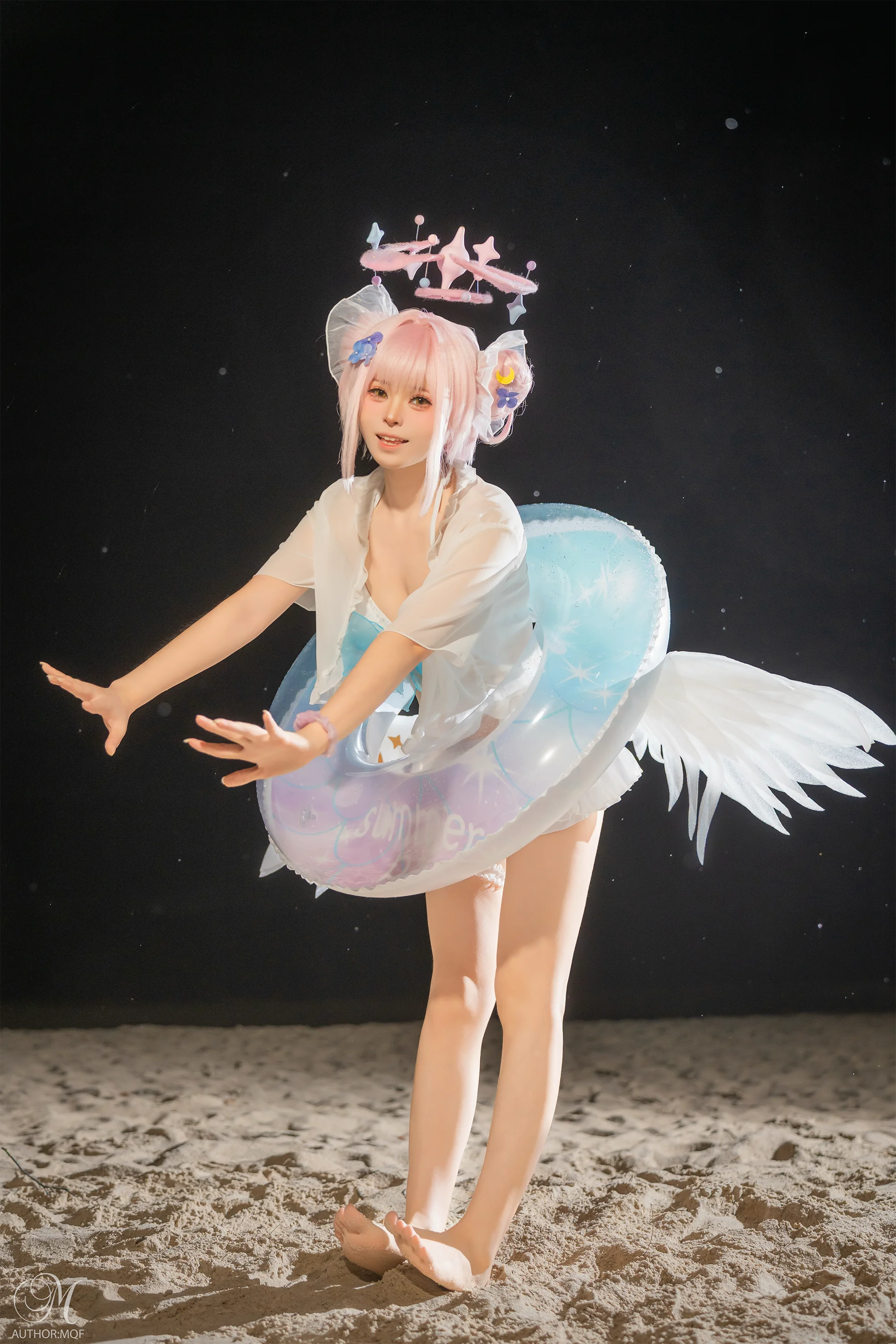 [Misono Mika Cosplay] Blue Archive Swimsuit, a Refreshing Casual Shoot at the Night Beach - Image 1