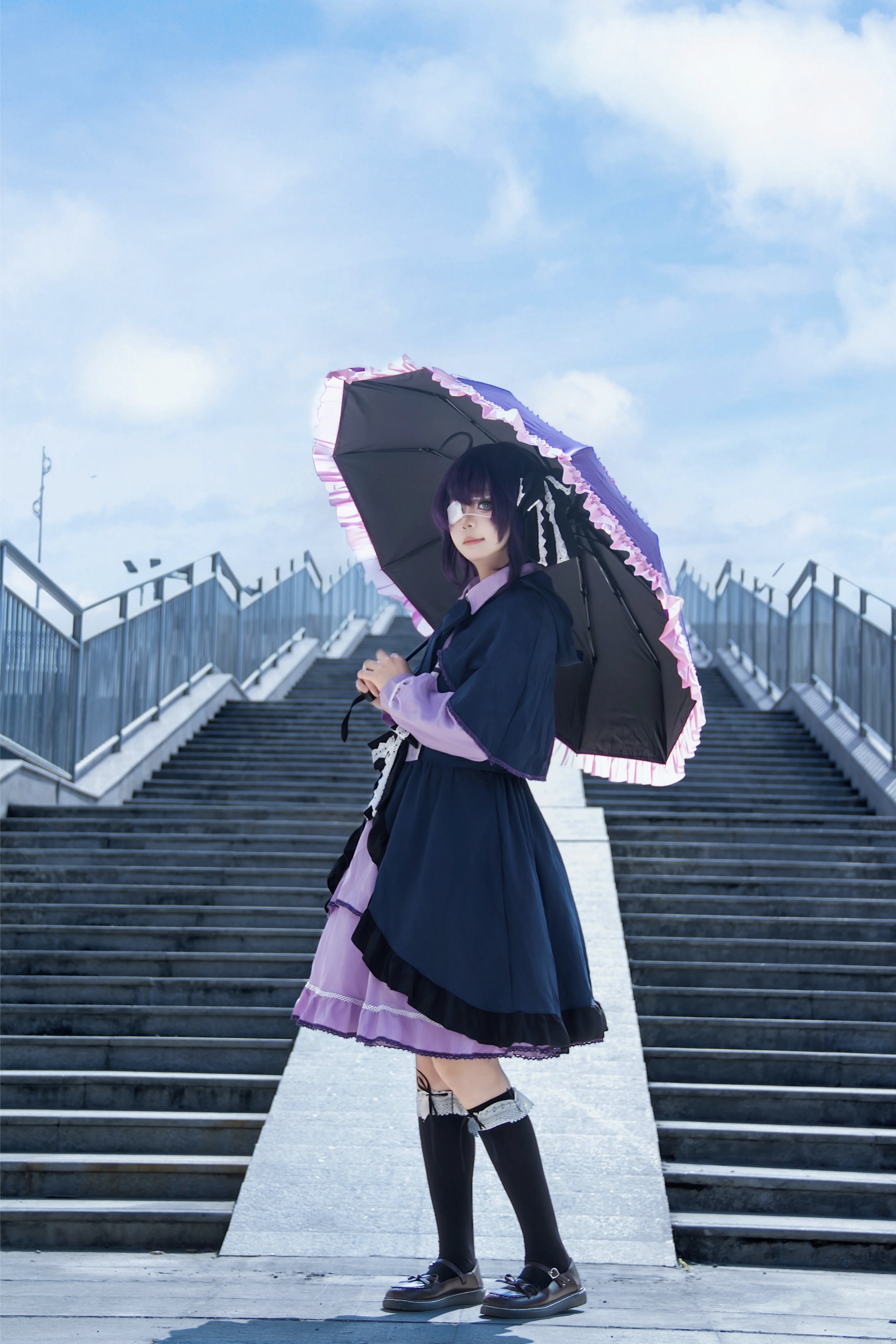 【小鳥遊六花 コスプレ】階段の上の邪王真眼が一番輝く - 4 枚目