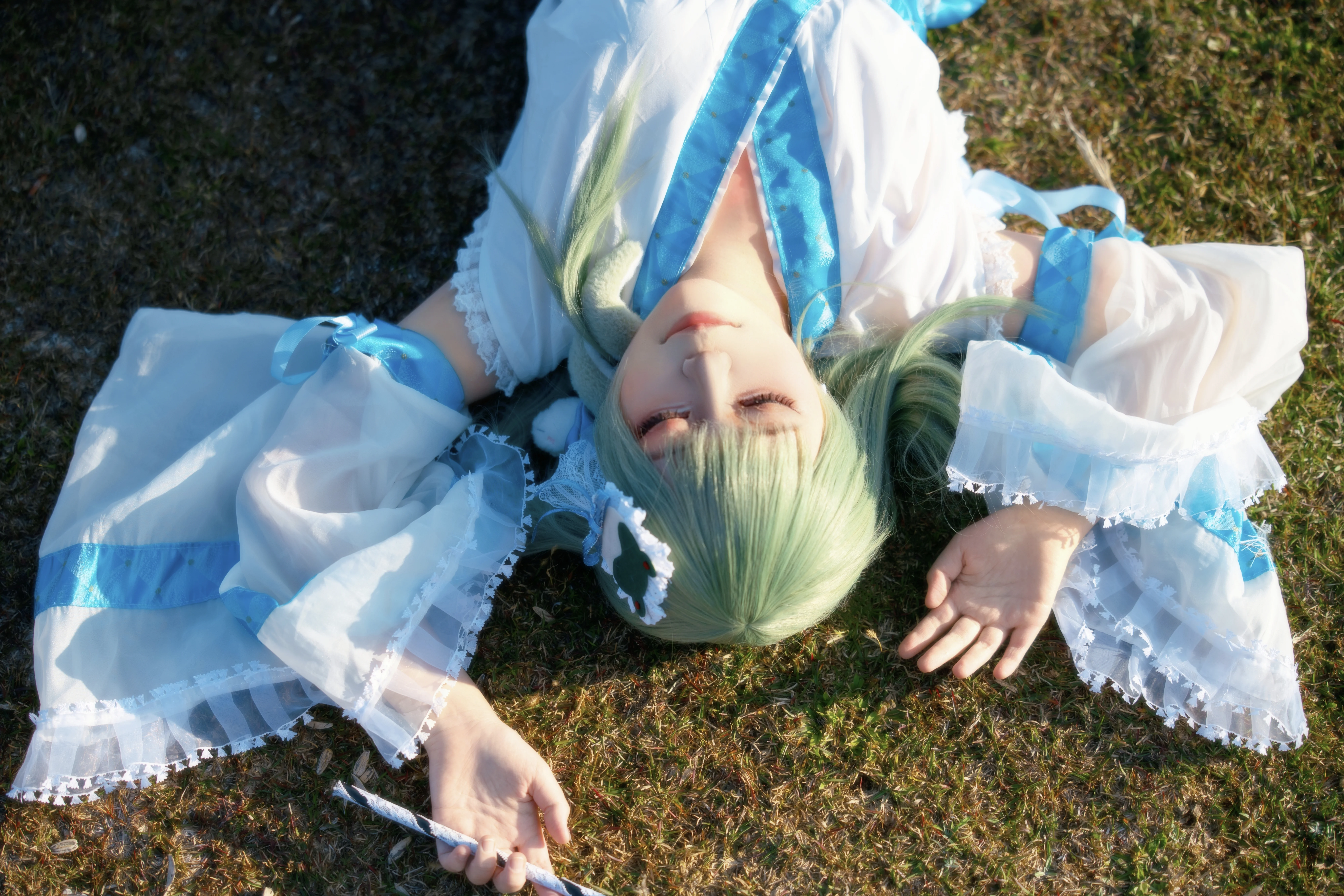 【東風谷早苗 コスプレ】東方風神録の巫女、山頂の舞と風 - 8 枚目