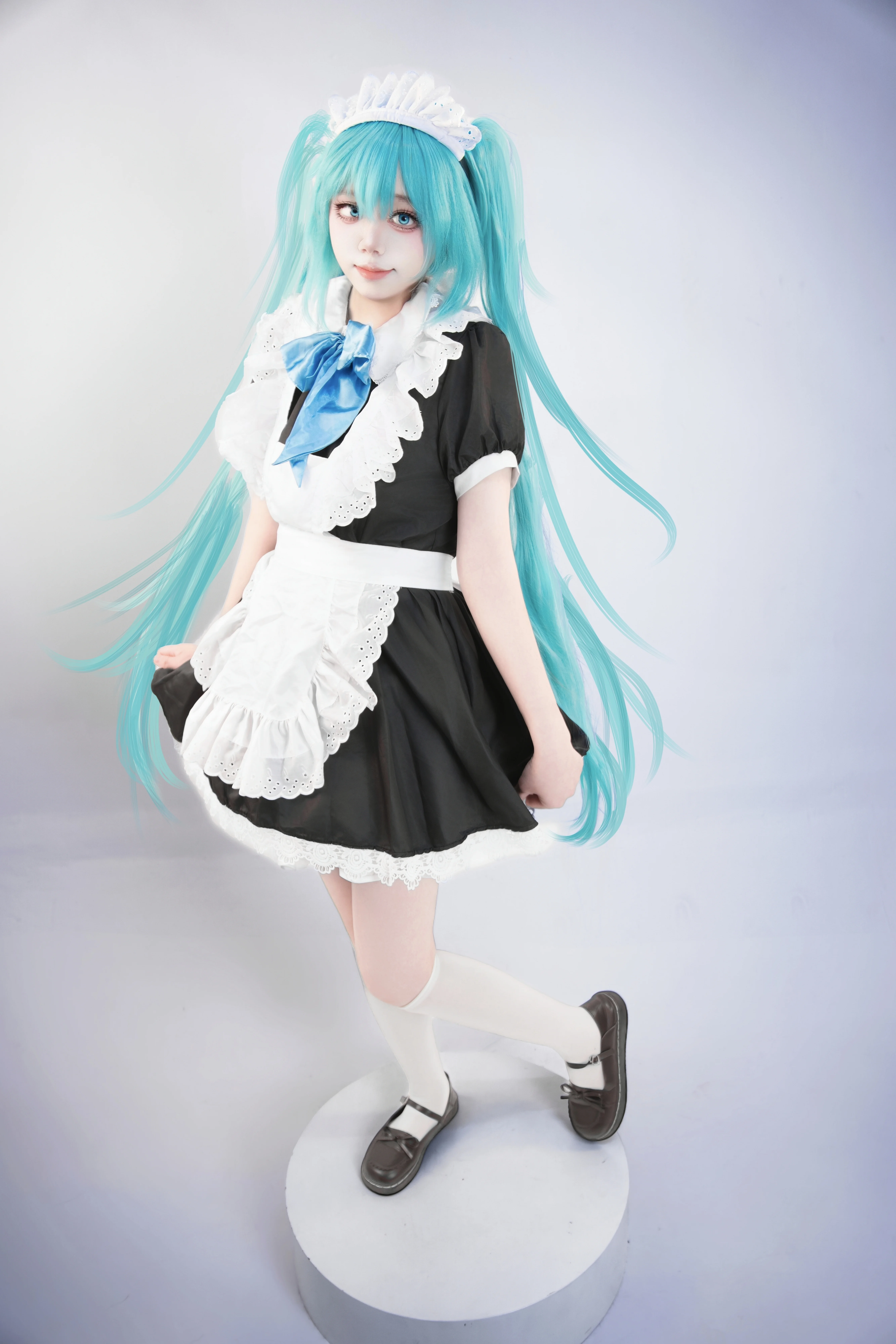 【初音未來cos】穿上黑白女僕裝，今天為您服務 - 第 7 張
