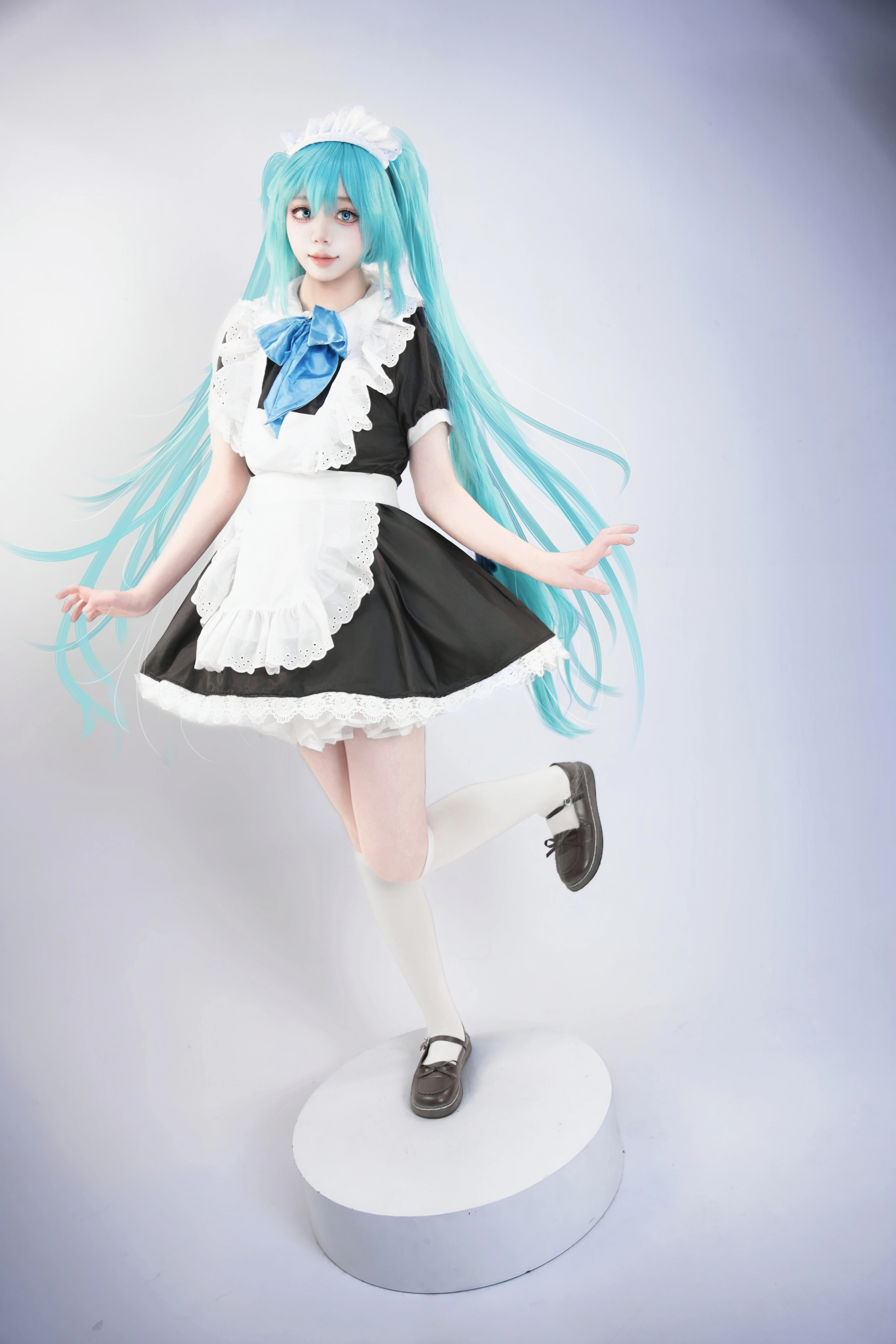 【初音未來cos】穿上黑白女僕裝，今天為您服務 - 第 8 張
