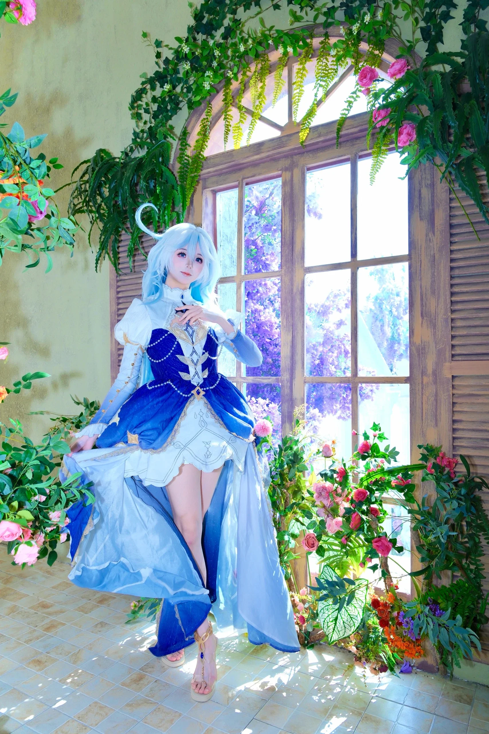 [Furina cosplay] Blue Waltz in the Greenhouse - Image 5