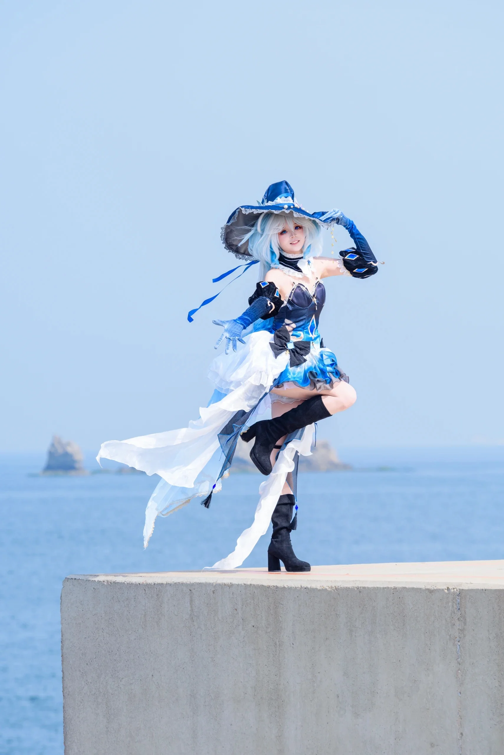 [Furina cosplay] Capturing the Aura of a Custom Design Witch on the Azure Coastline - Image 3