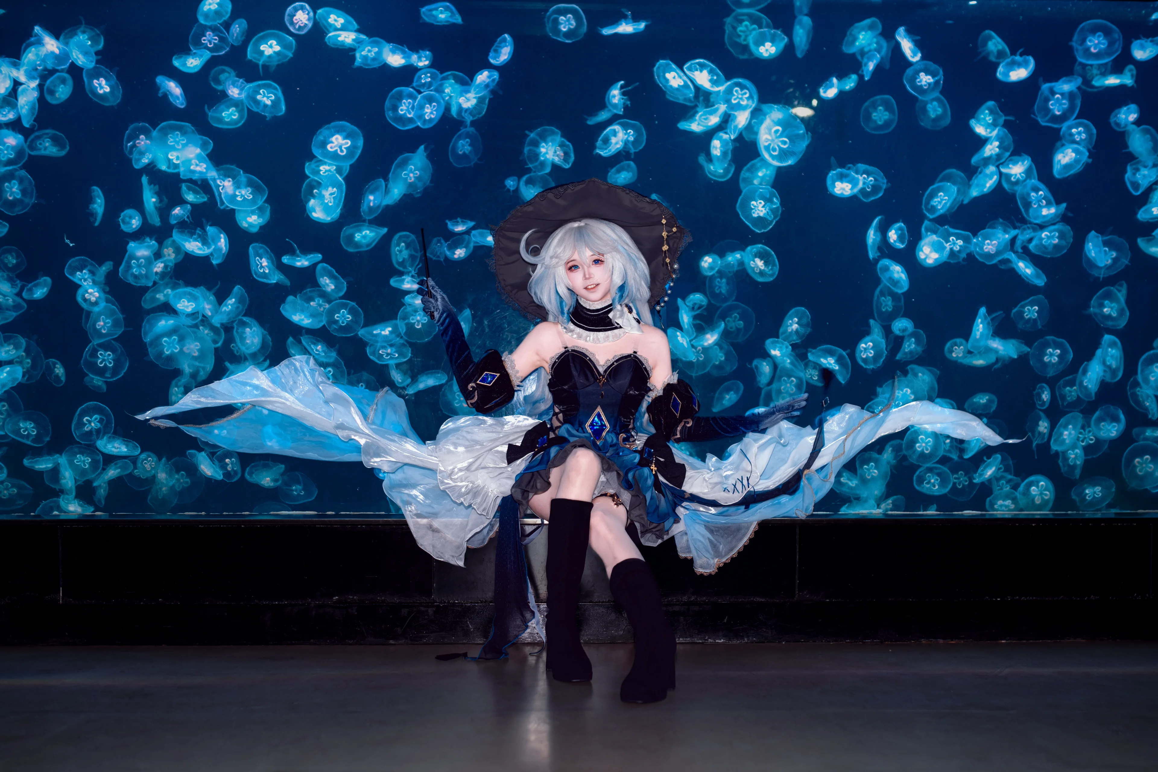 【芙宁娜cos】原神水族馆私设深海魔女 - 第 6 张