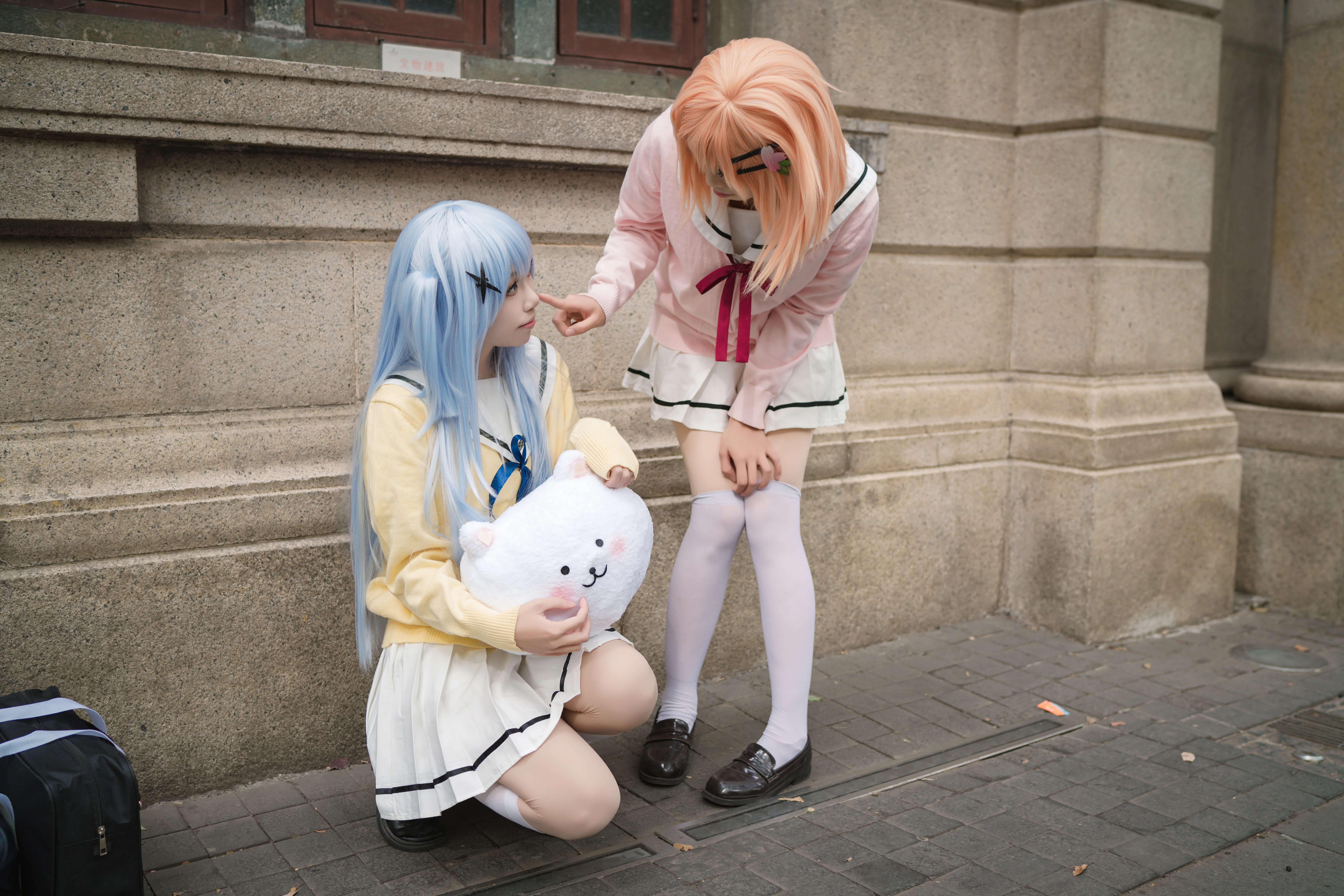 [Chino Kafu and Cocoa Hoto Cosplay] A Moe-Style Healing Moment in the World of "Is the Order a Rabbit?" - Image 2