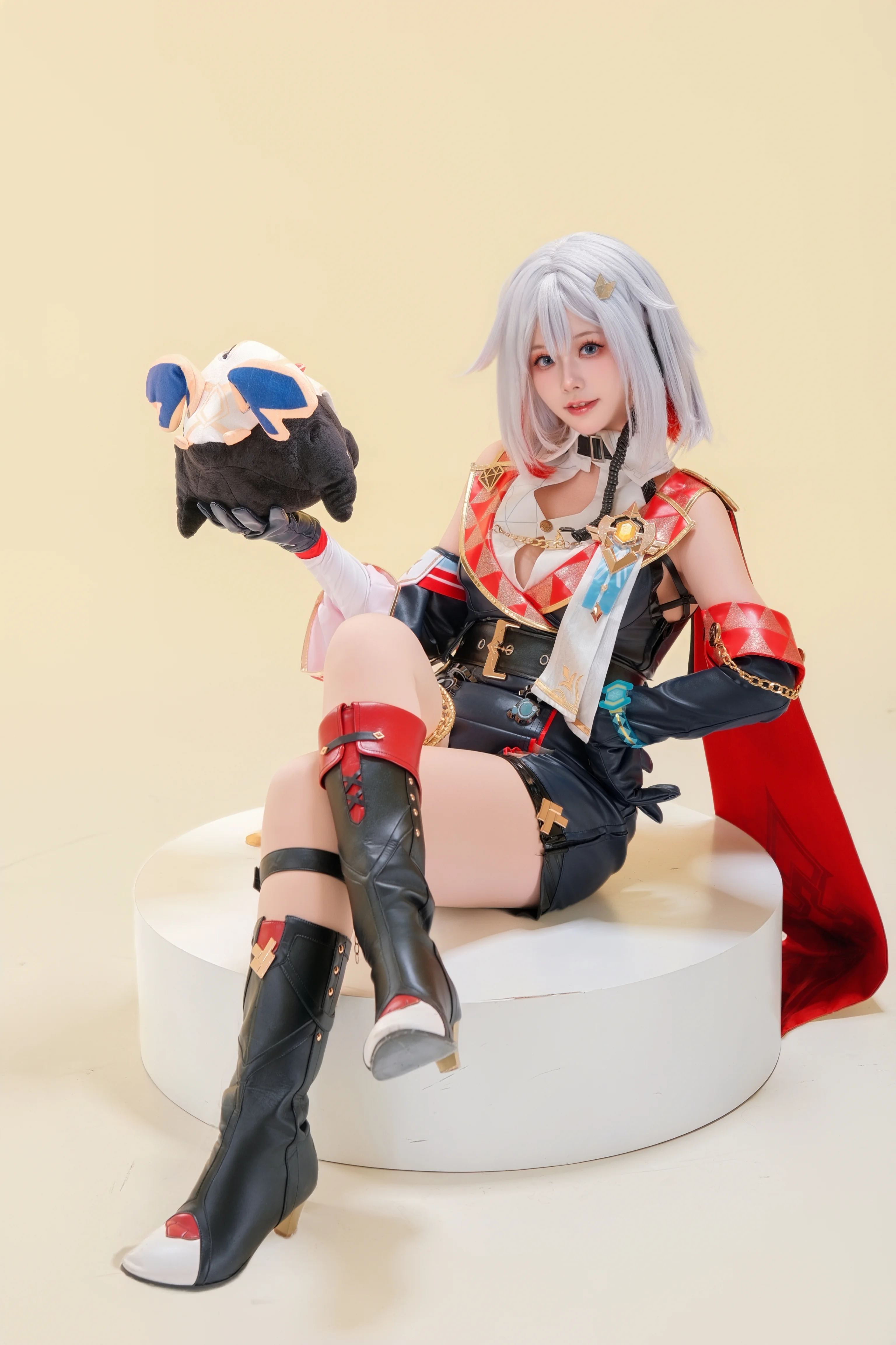 【托帕cos】崩坏星穹铁道星际和平公司总监的日常 - 第 2 张