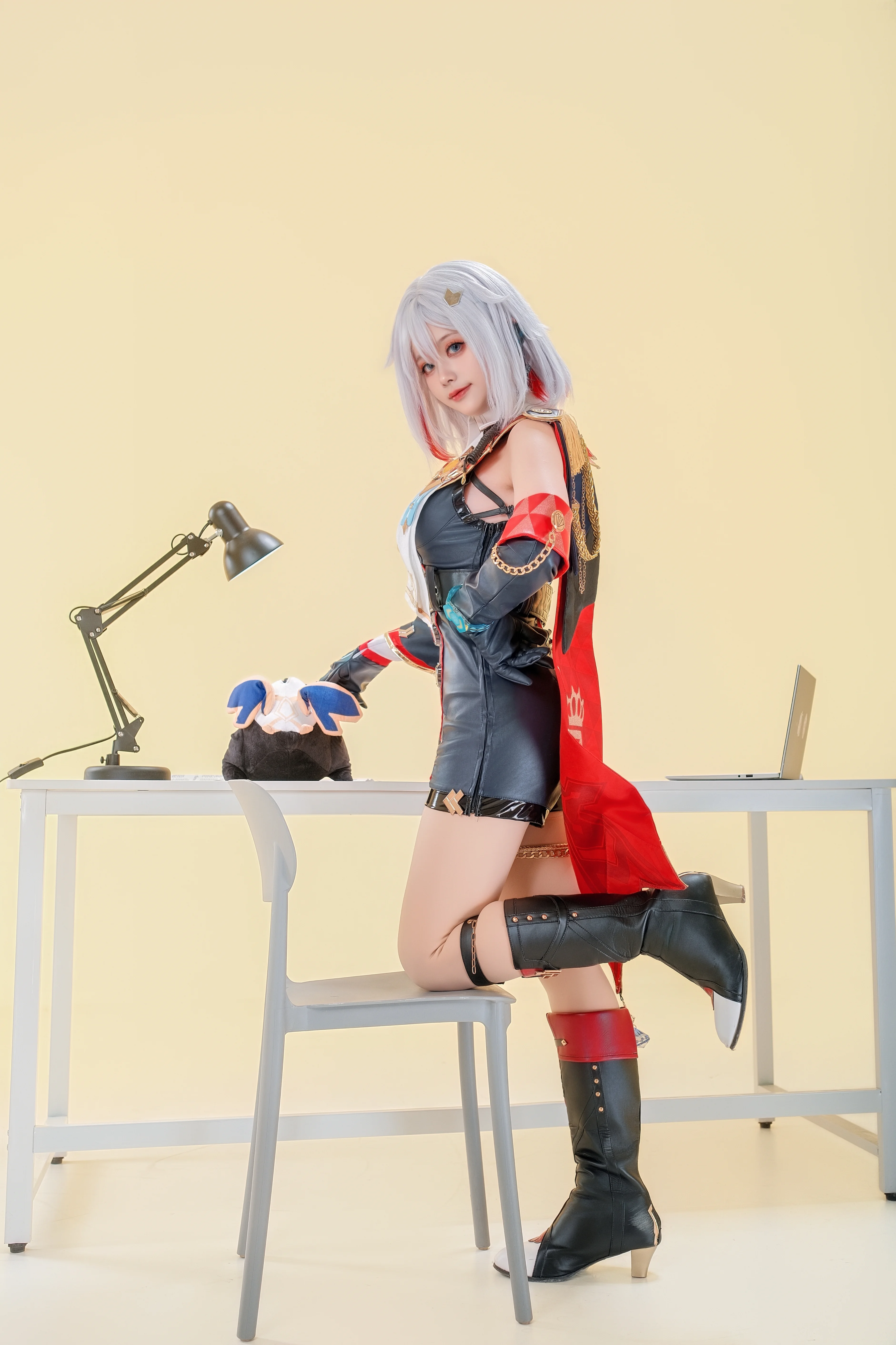 【托帕cos】崩坏星穹铁道星际和平公司总监的日常 - 第 6 张