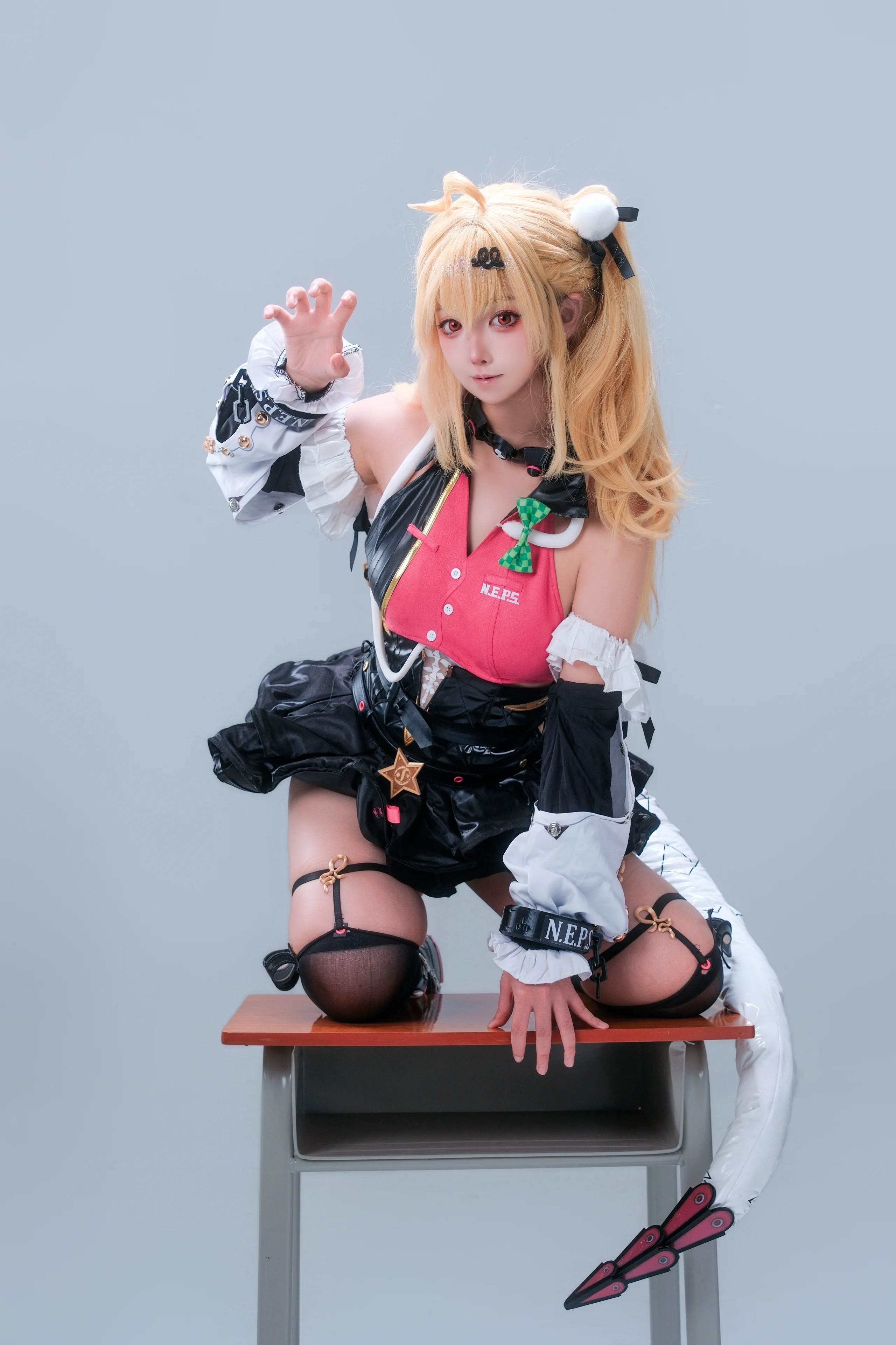【希希芙cos】在绝区零的街头，守护正义的秩序