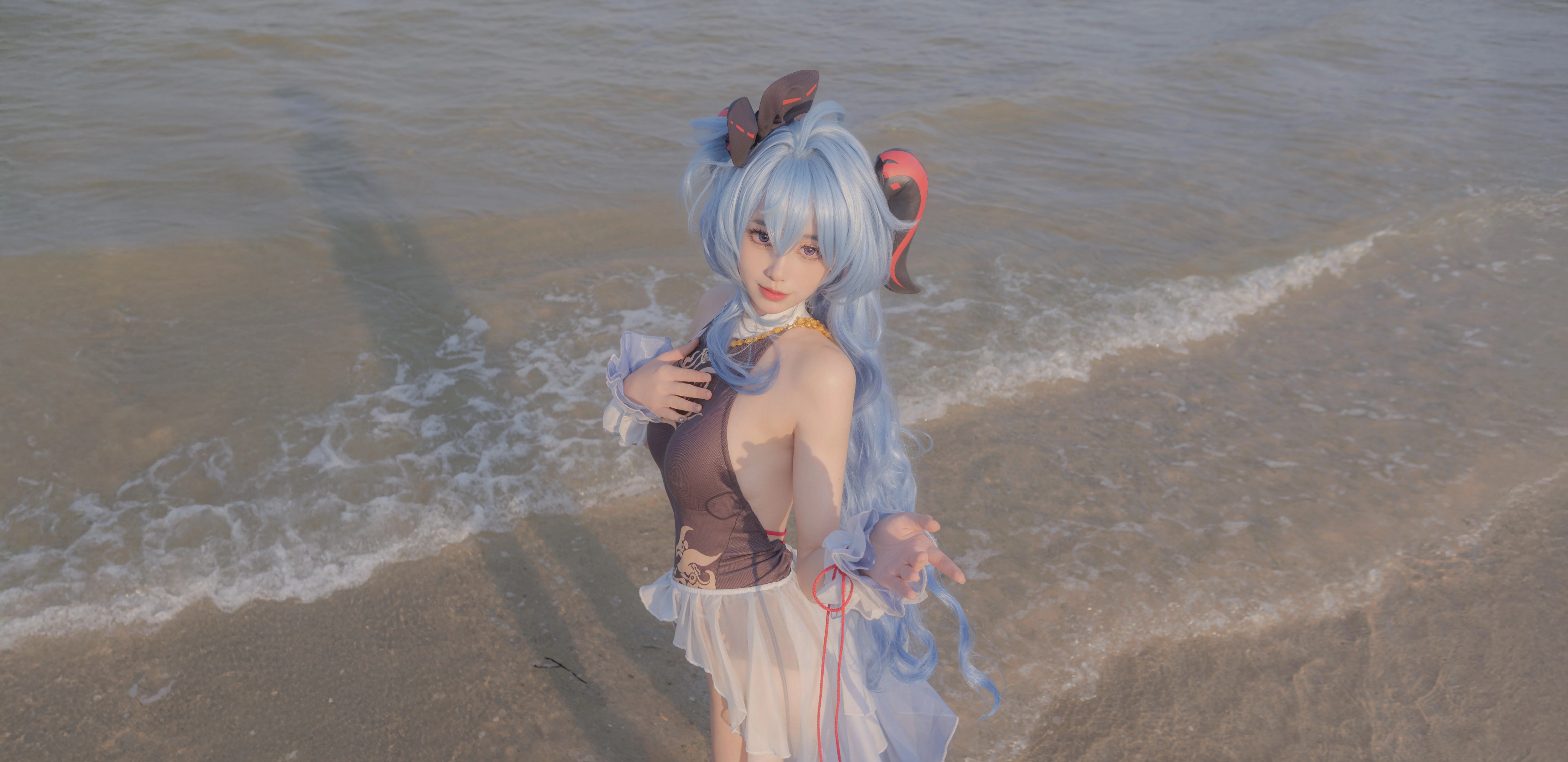 【甘雨cos】原神的海边假日，夏日泳装甘雨 - 第 2 张