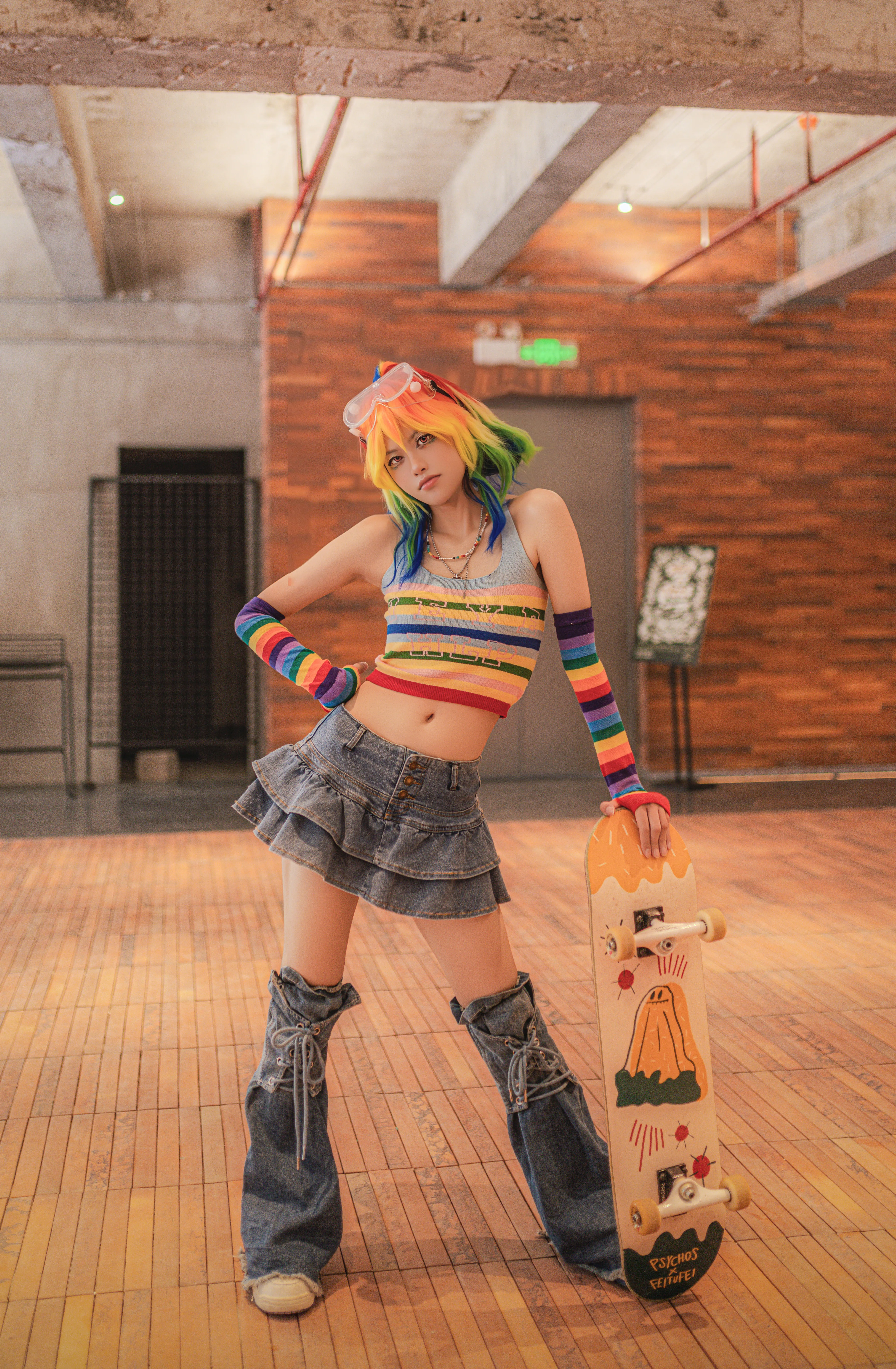 【云宝黛西cos】小马宝莉拟人化，彩虹色街头风穿行 - 第 5 张