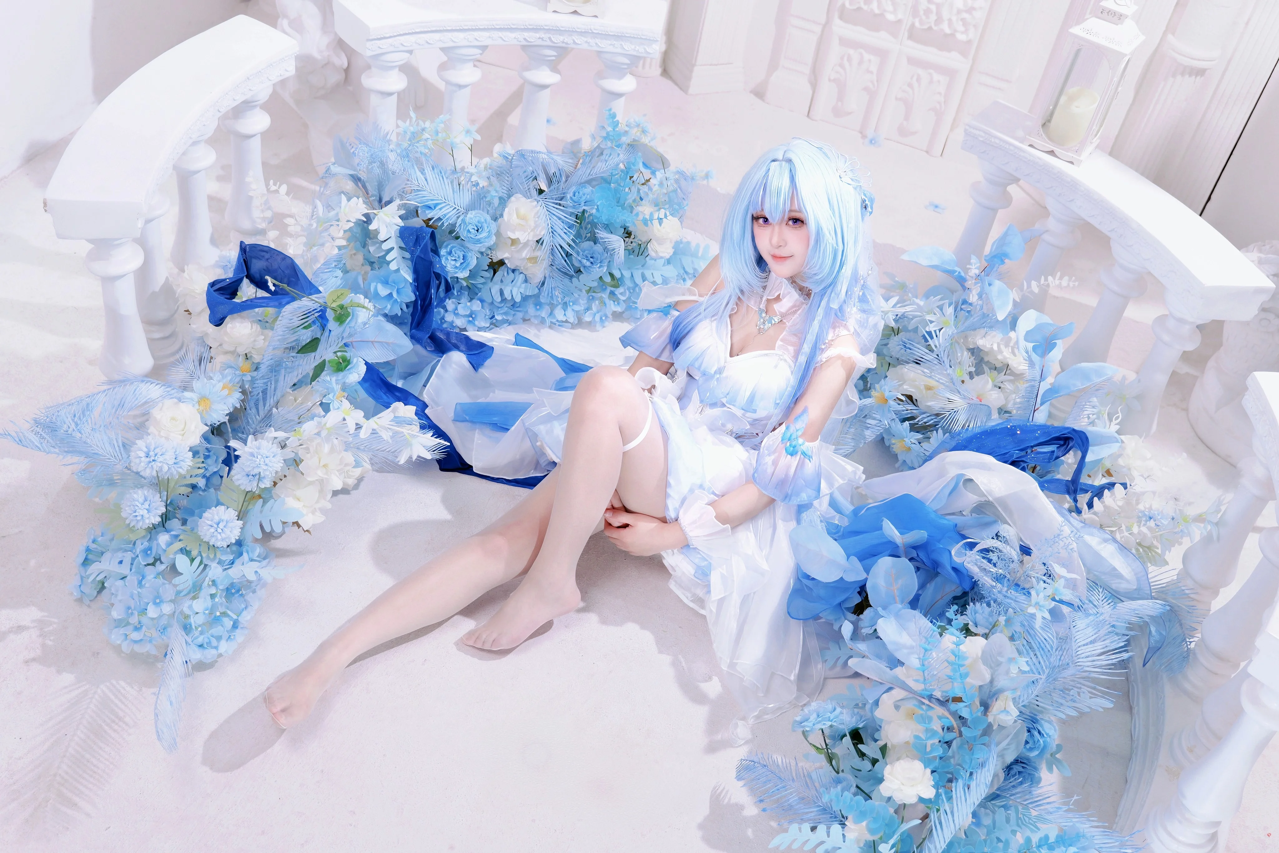 【守岸人cos】鸣潮花嫁同人，蓝白轻纱下的清冷气质 - 第 3 张