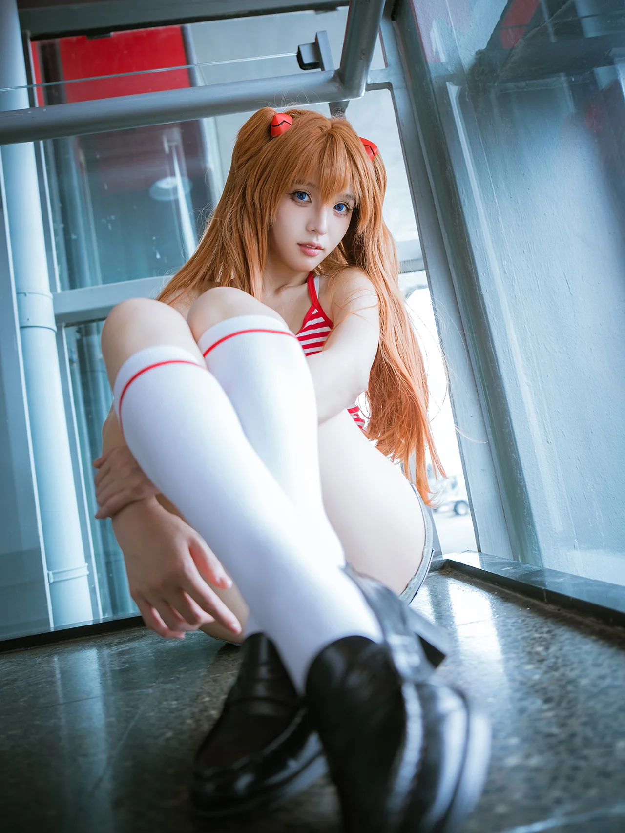 【明日香cos】EVA里的红白条纹，夏日漫展的汗水与快门 - 第 1 张