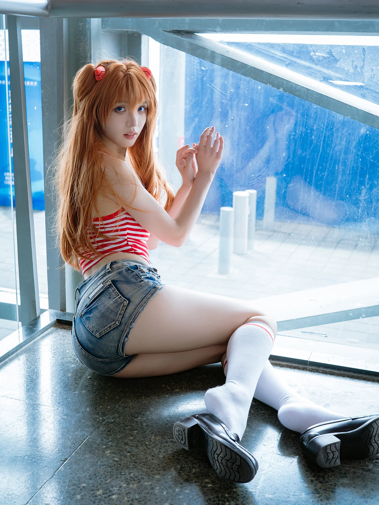 【明日香cos】EVA里的红白条纹，夏日漫展的汗水与快门 - 第 11 张