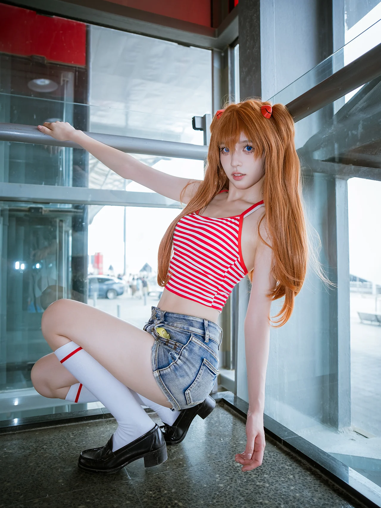 【明日香cos】EVA里的红白条纹，夏日漫展的汗水与快门 - 第 3 张
