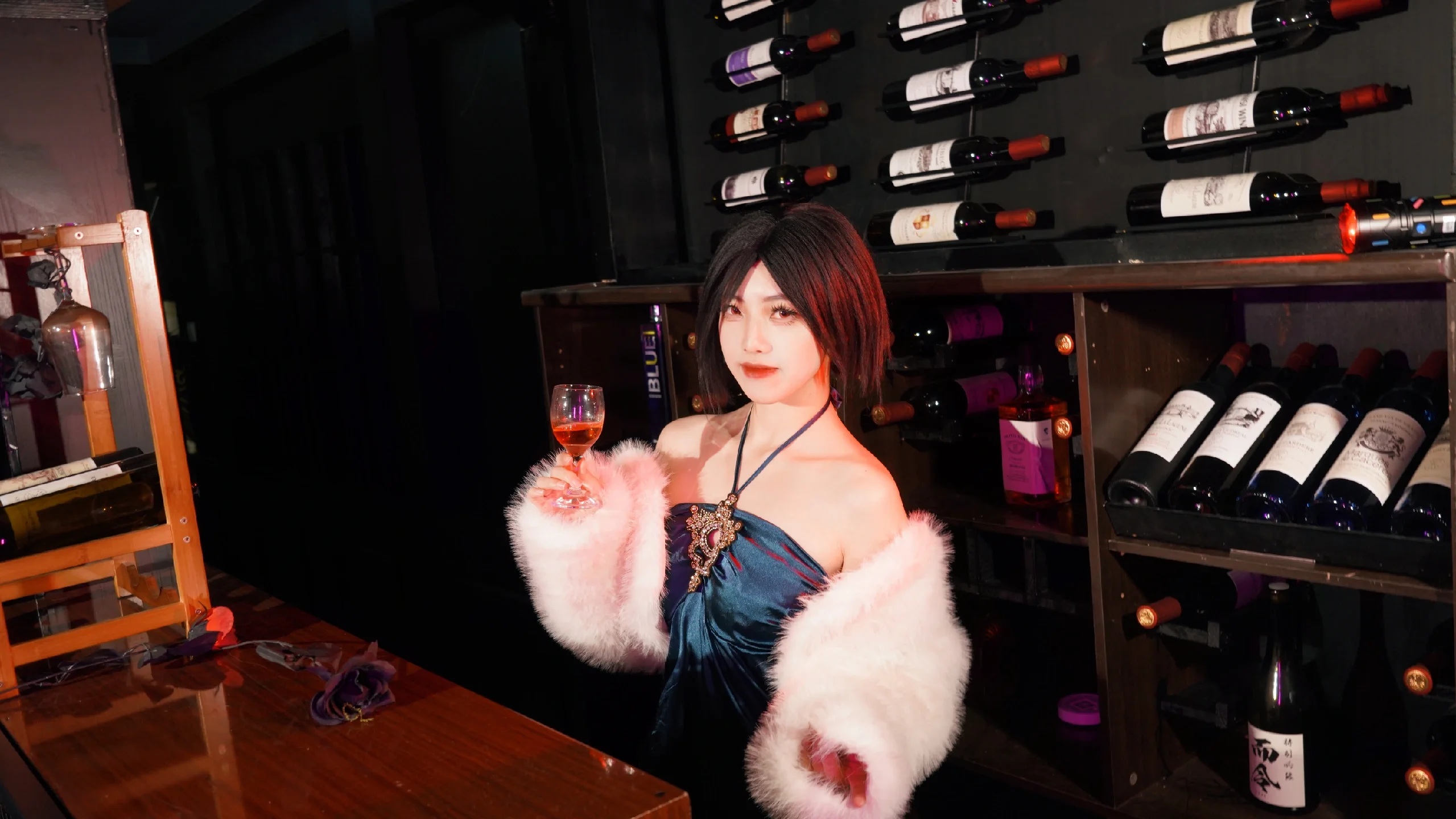 【蝰蛇cos】在瓦罗兰特的酒窖里，敬你一杯 - 第 6 张