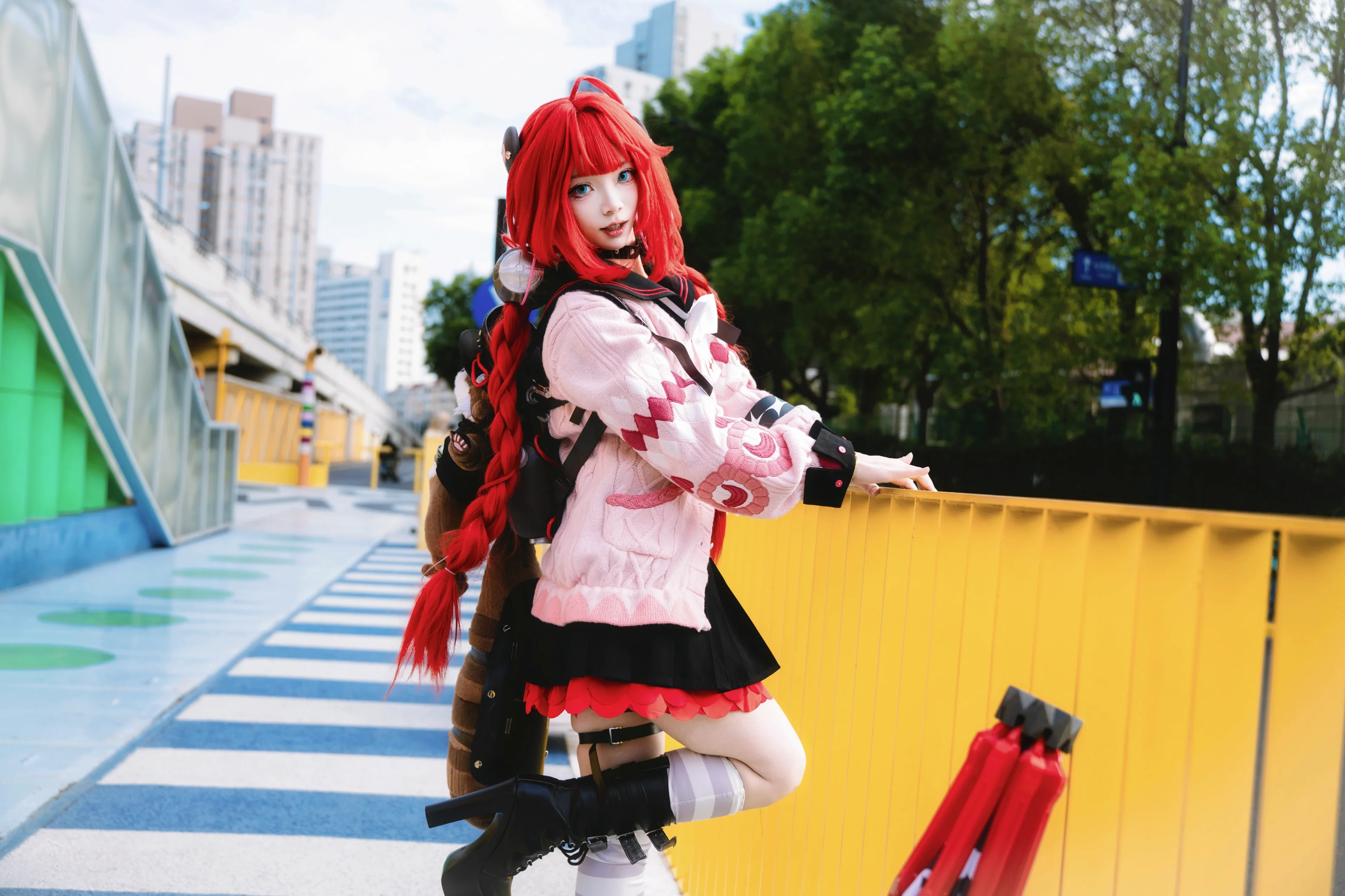 【浮波柚叶cos】绝区零的街头冒险，红发少女的日常 - 第 2 张