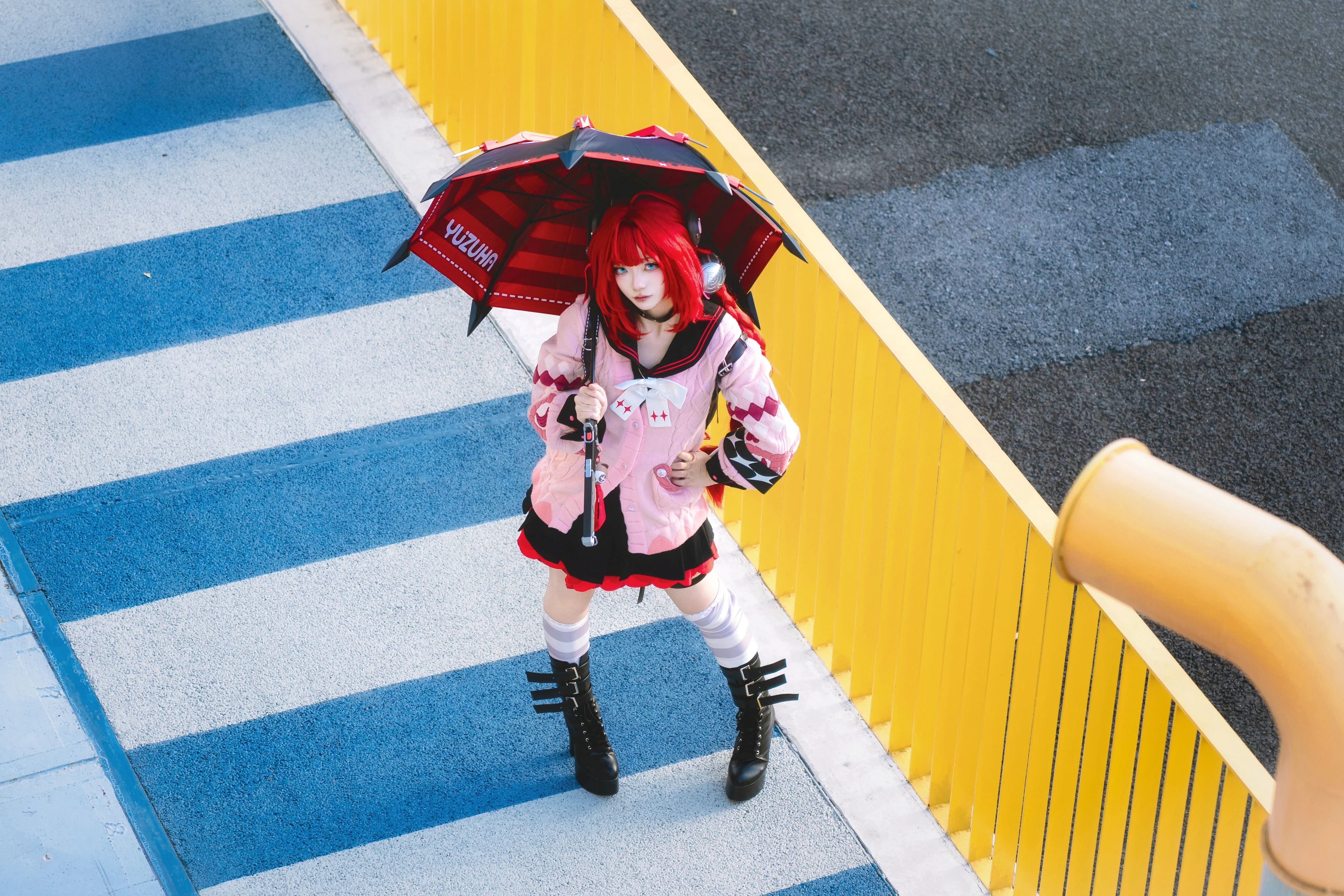 【浮波柚叶cos】绝区零的街头冒险，红发少女的日常 - 第 7 张