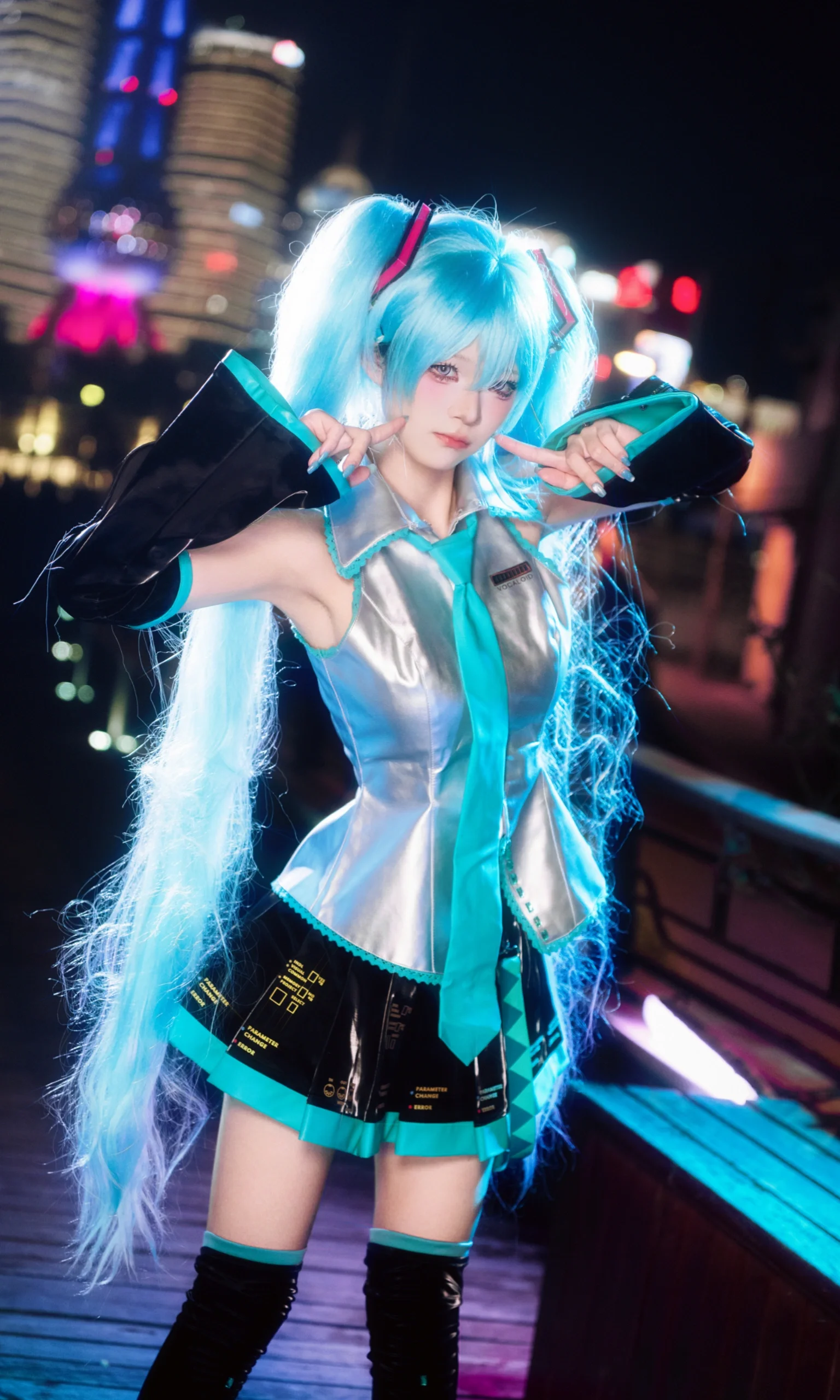[Hatsune Miku cosplay] VOCALOID Night Neon, Jiulong Road Urban Roaming - Image 3