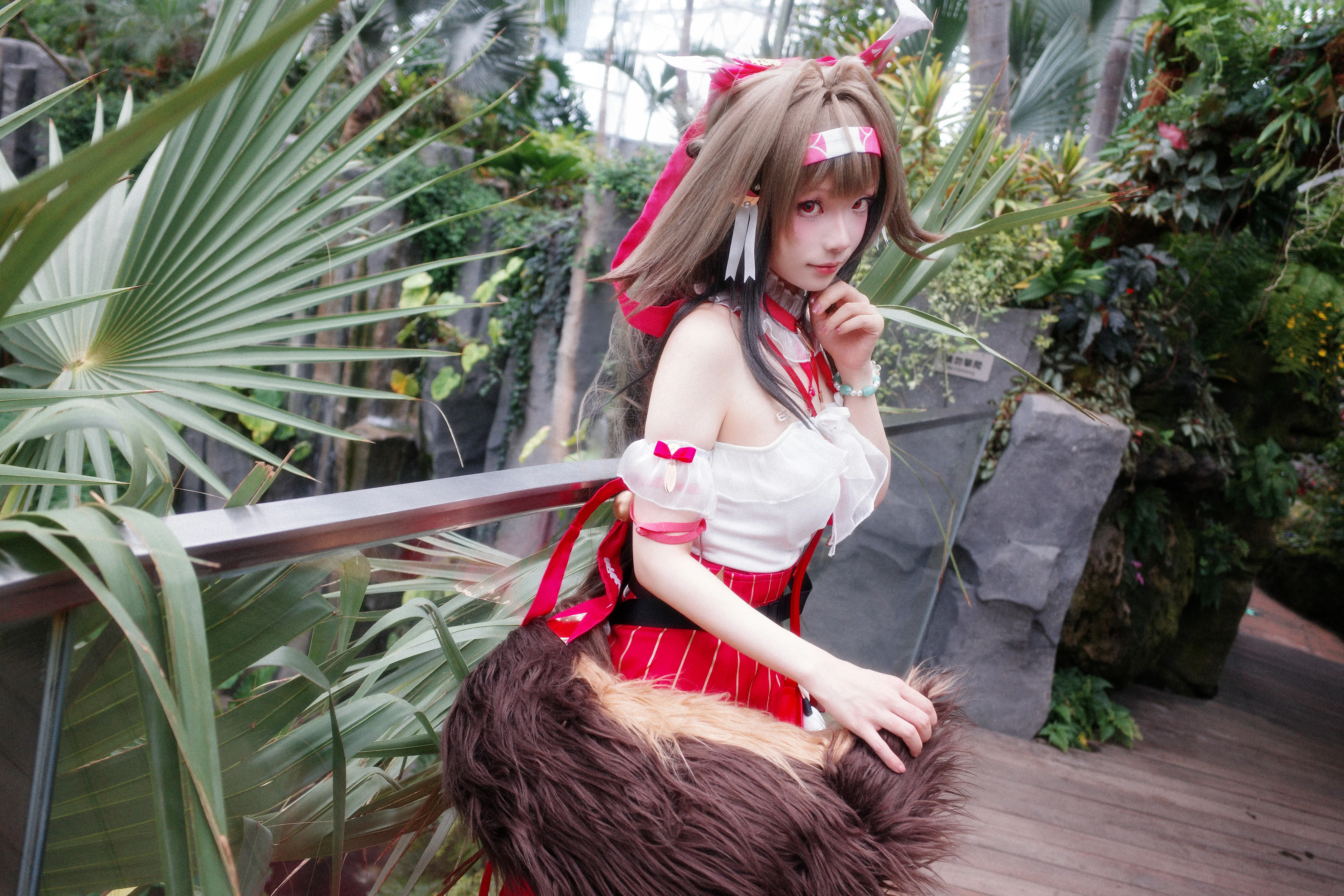 [Ye Shunguang Cosplay] Dynamic Figure of Zenless Zone Zero: Photoshoot Record in the Greenhouse Botanical Garden - Image 3