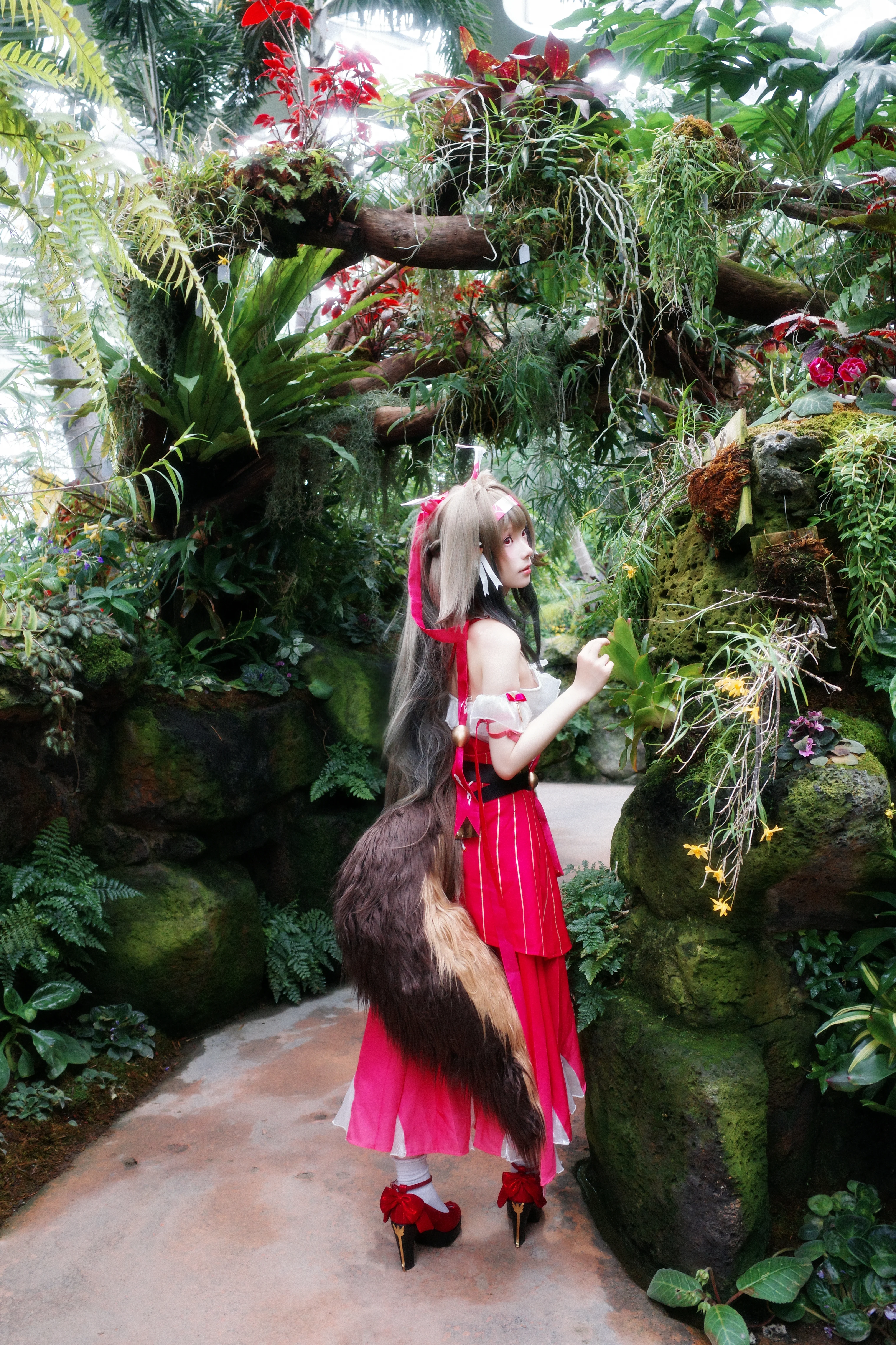 [Ye Shunguang Cosplay] Dynamic Figure of Zenless Zone Zero: Photoshoot Record in the Greenhouse Botanical Garden - Image 4