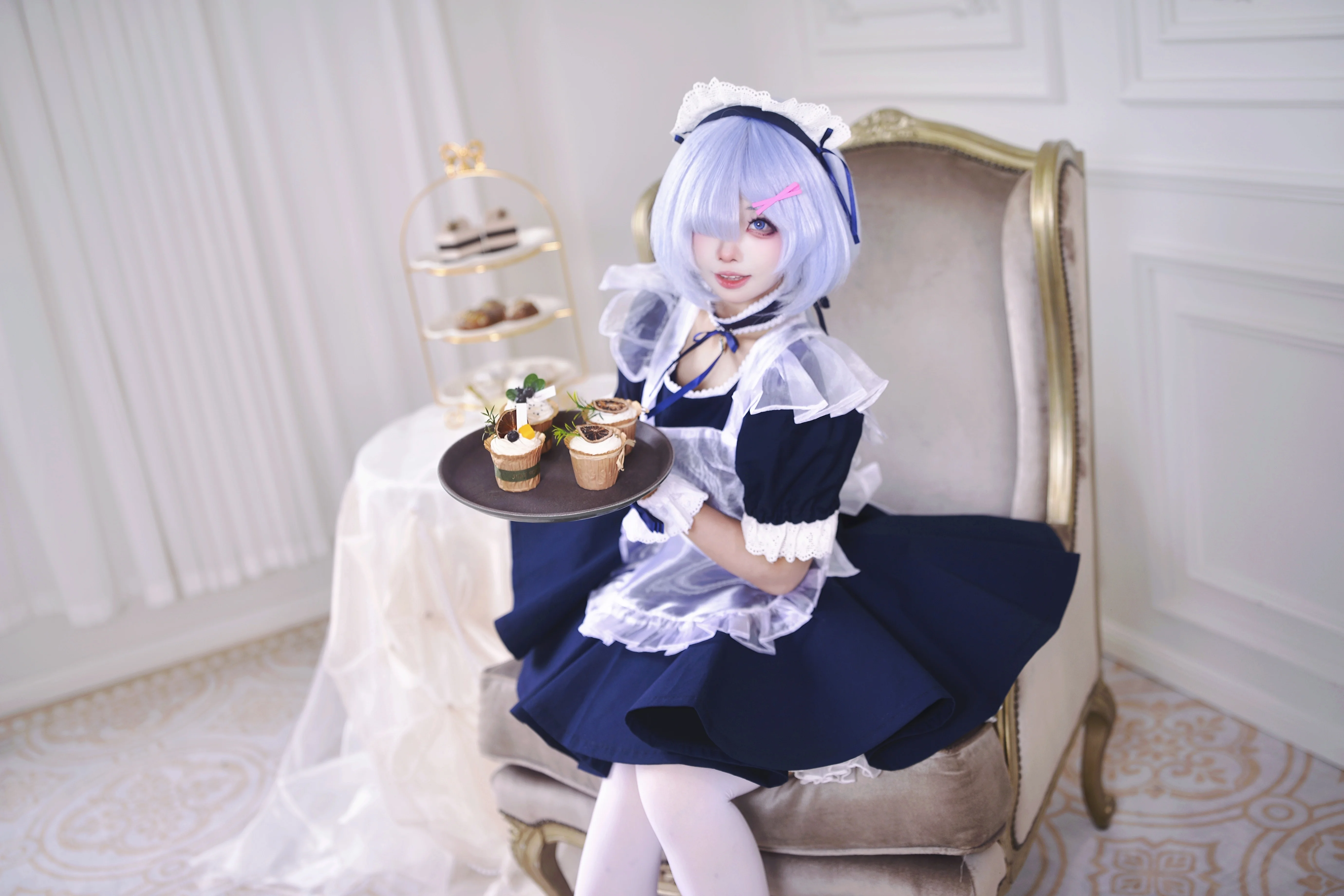 【蕾姆cos】换上女仆装，定格那些活泼俏皮的午后瞬间 - 第 5 张