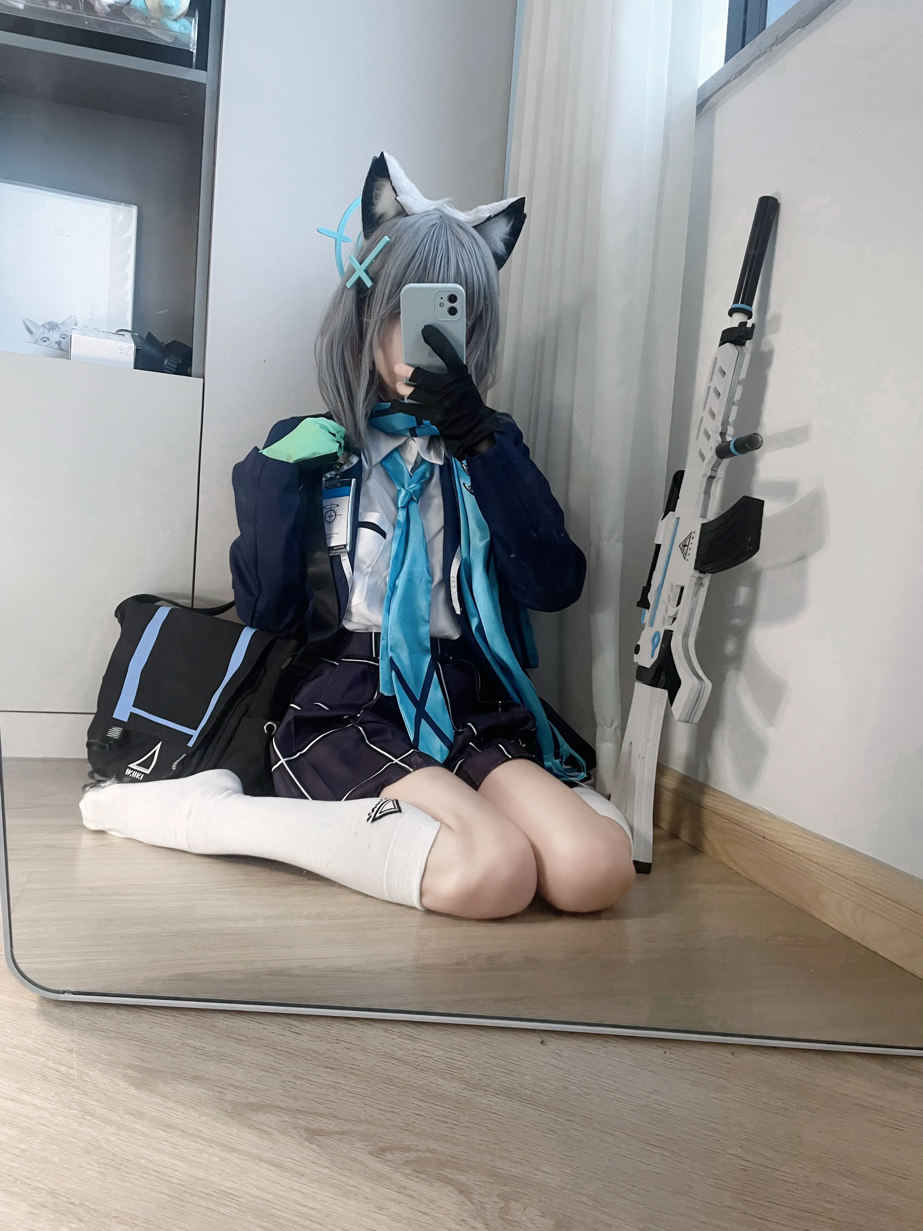 【砂狼白子cos】蔚蓝档案的战术少女日常对镜拍