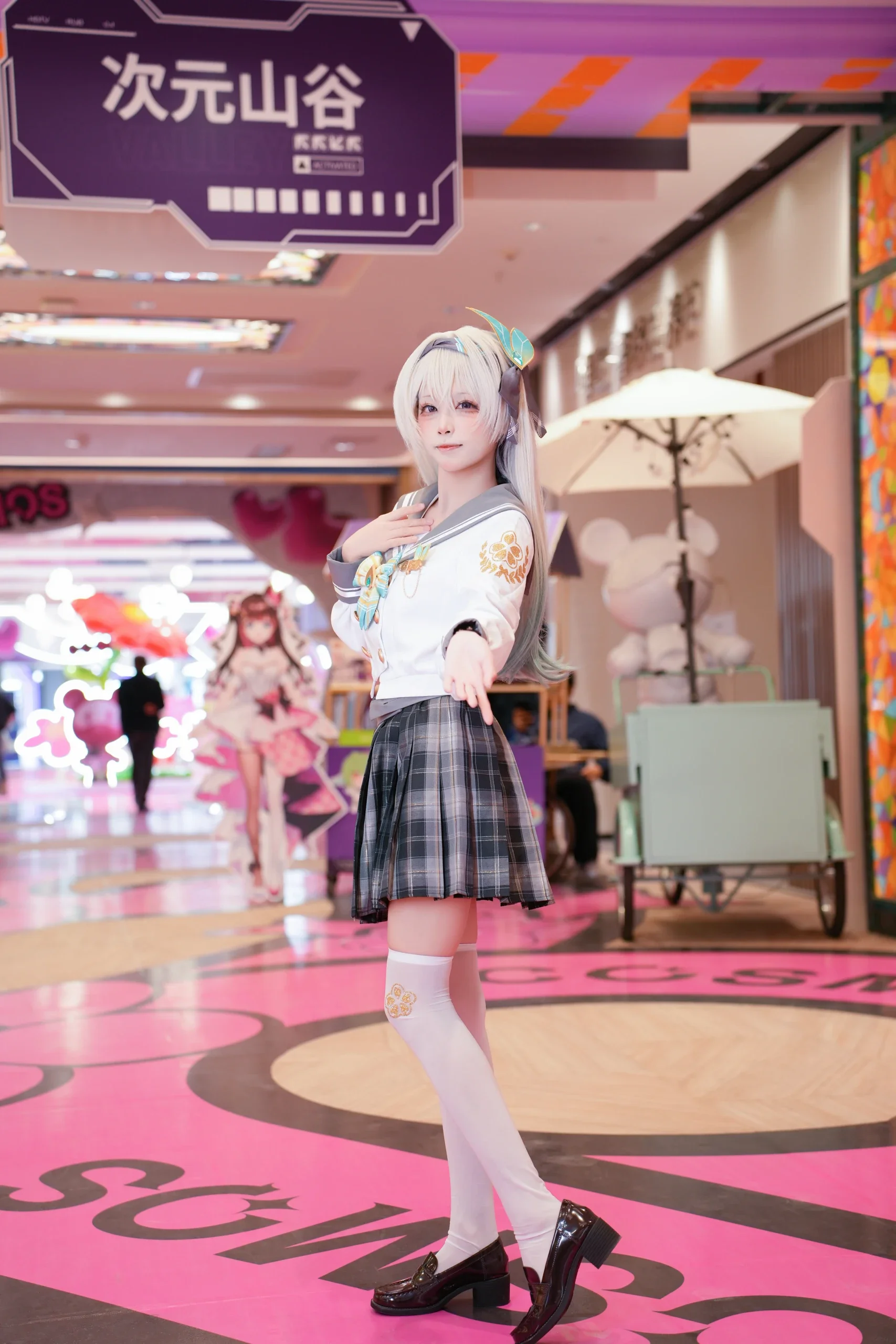【ブルーアーカイブ 天童アリス コスプレ】次元の谷でカメラのレンズに癒やされた一日 - 7 枚目