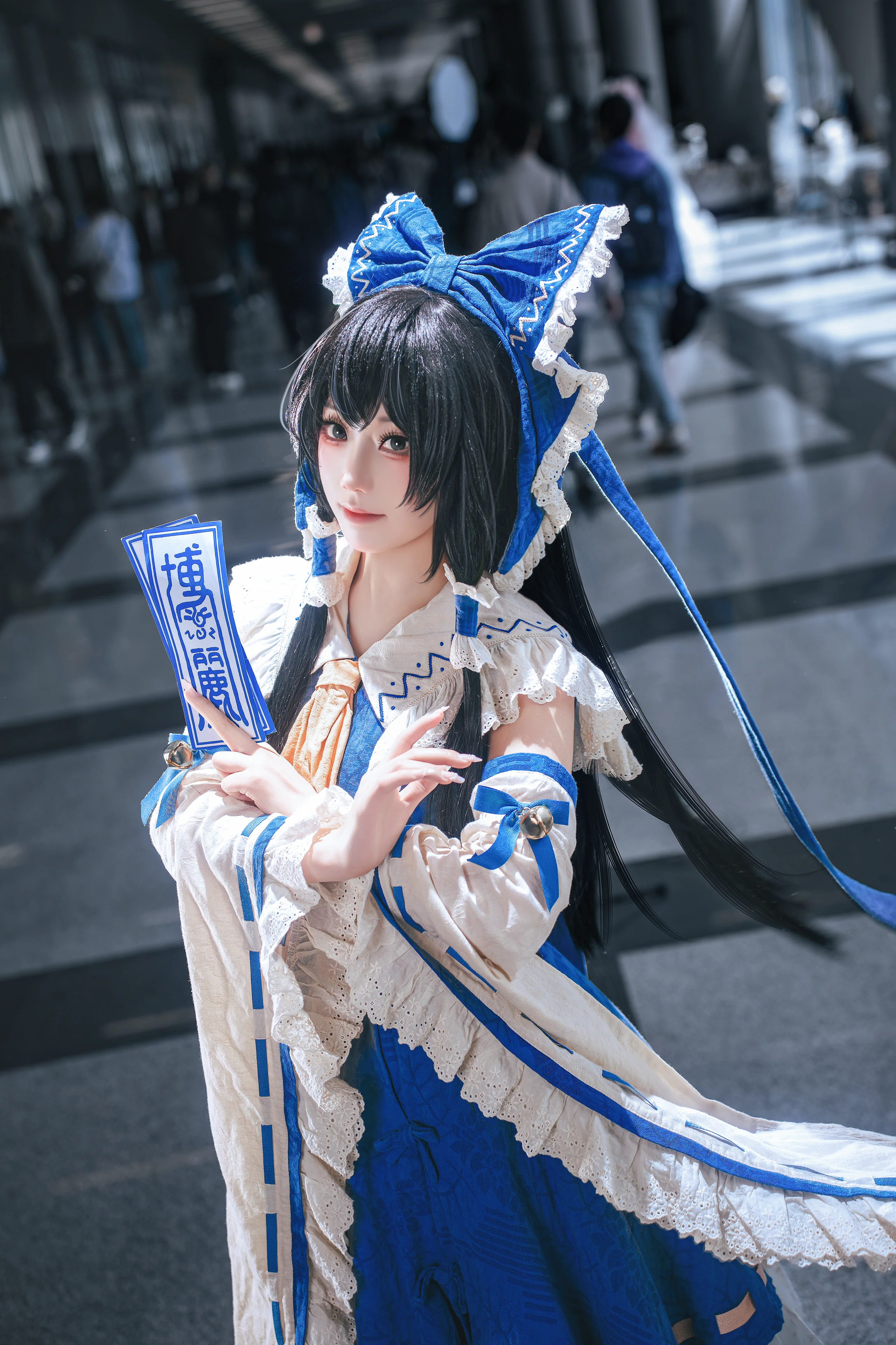 【博丽灵梦cos】青色巫女的灵动，在幻想乡的边界守护宁静 - 第3张