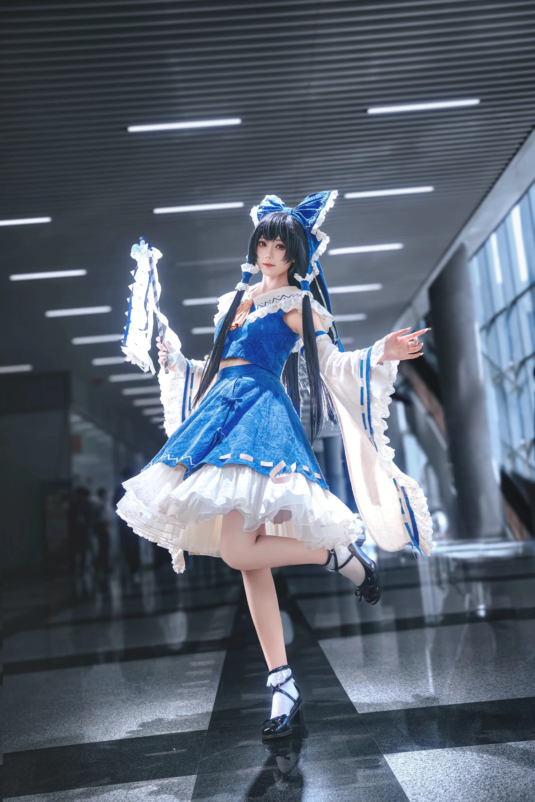 【博丽灵梦cos】青色巫女的灵动，在幻想乡的边界守护宁静 - 第4张