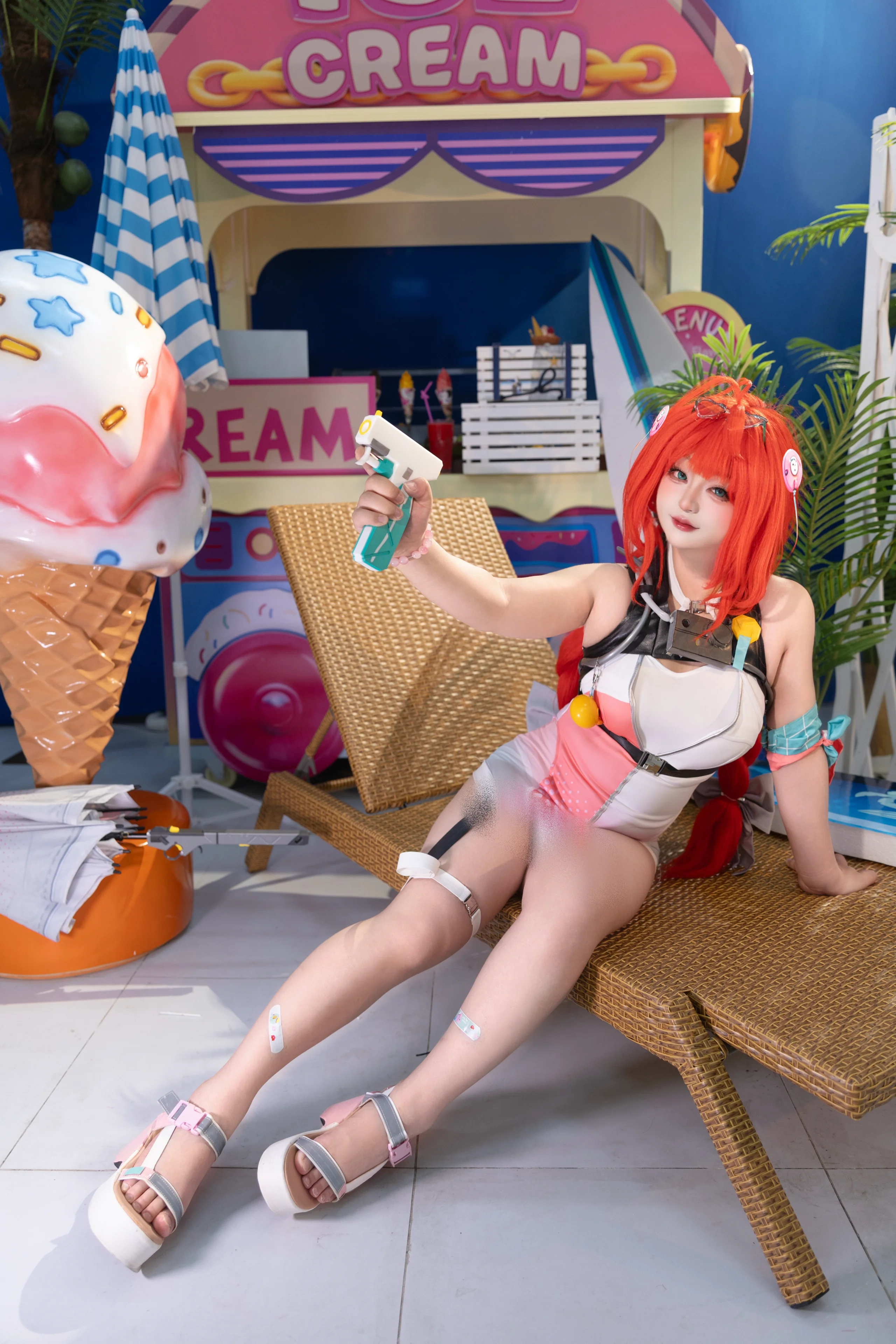 【浮波柚叶cos】绝区零泳装，绮梦度假村里的橘色晴天