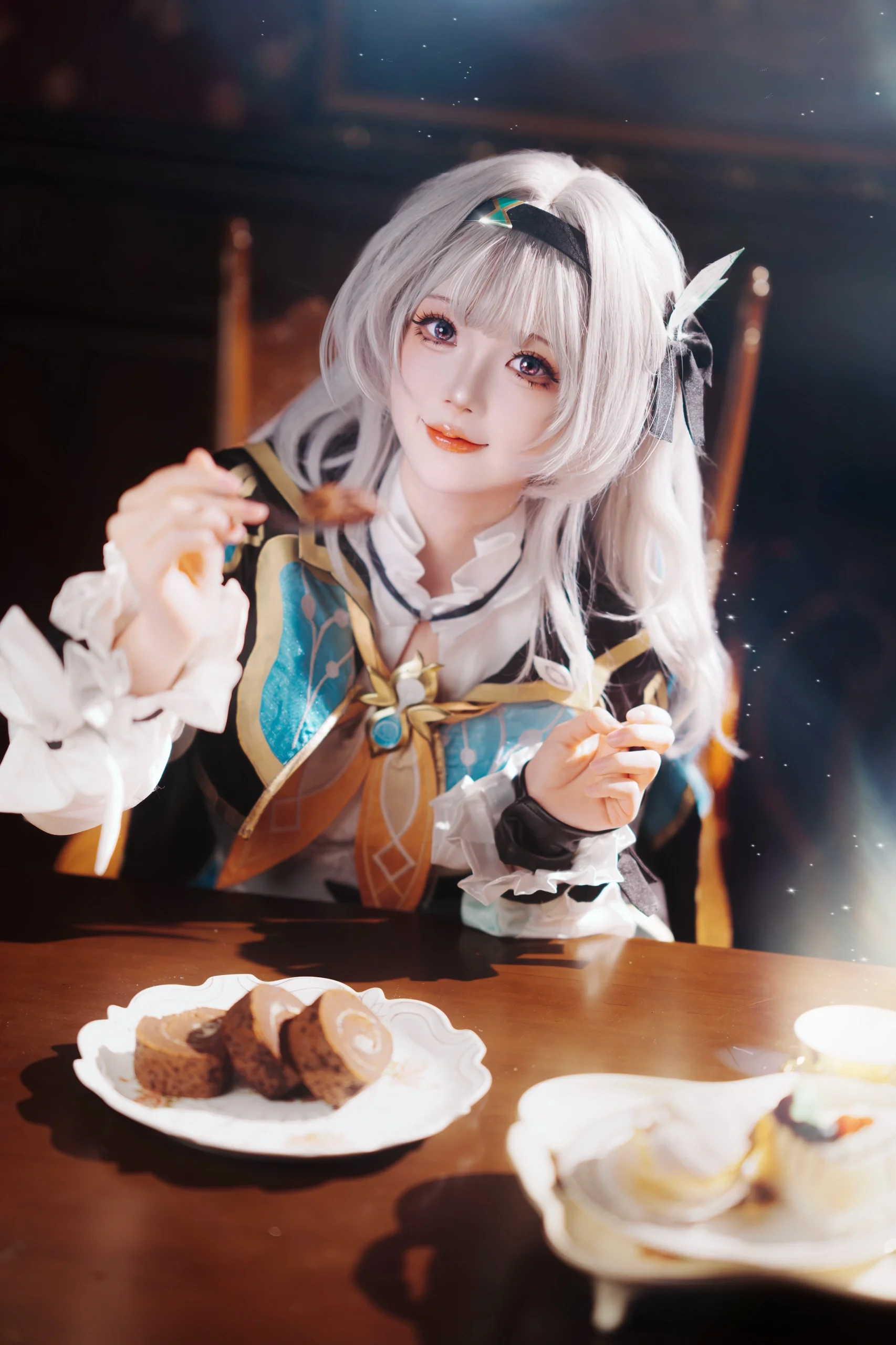 【流萤cos】在静谧书架旁分享甜美的橡木蛋糕卷 - 第2张