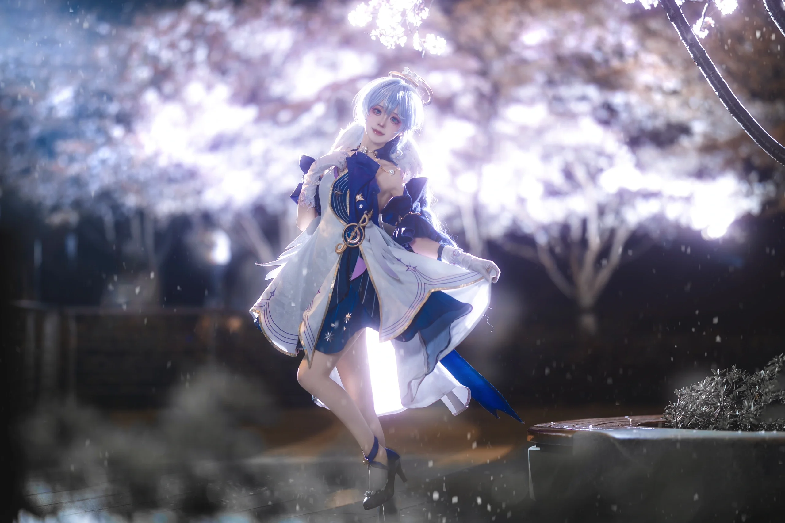 【知更鸟cos】在崩坏星穹铁道夜樱下的灵动瞬间 - 第9张