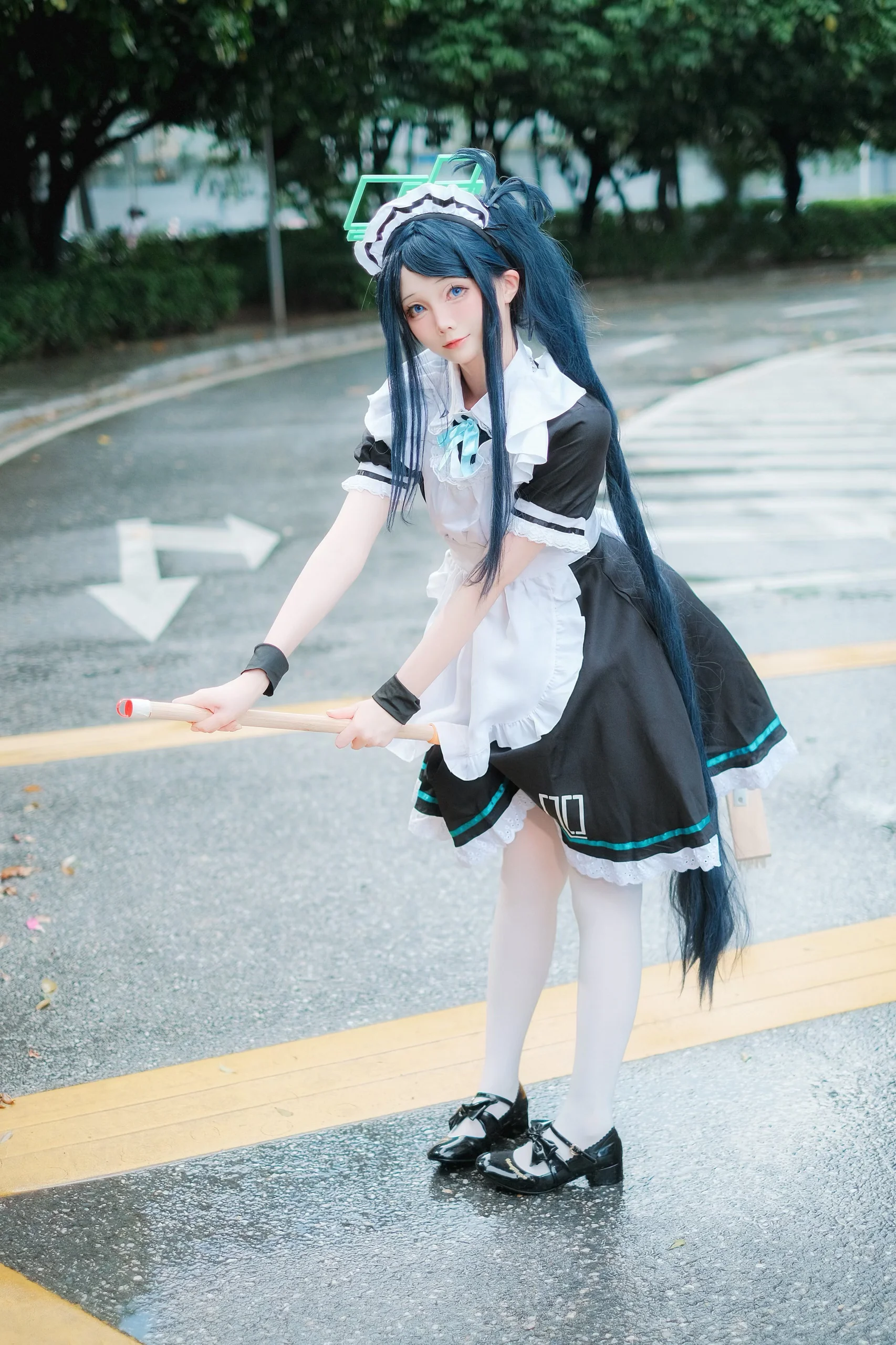 【天童愛麗絲cos】雨後的街道，帶上掃帚一起維護正義吧 - 第 6 張