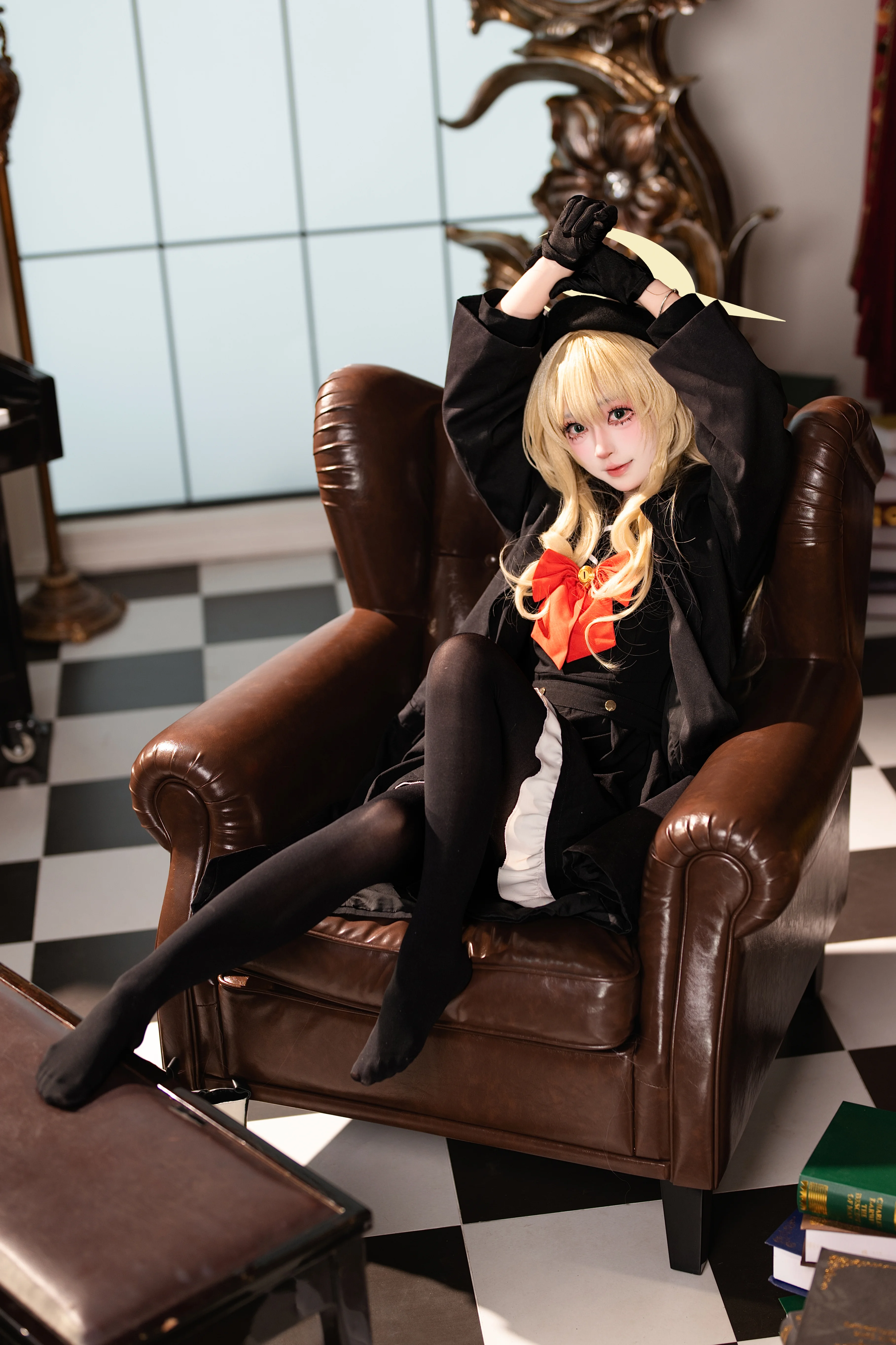 [Grinning Professor cosplay] The Mysterious Smile in Blue Archive, Doing Great Business Today Too - Image 12