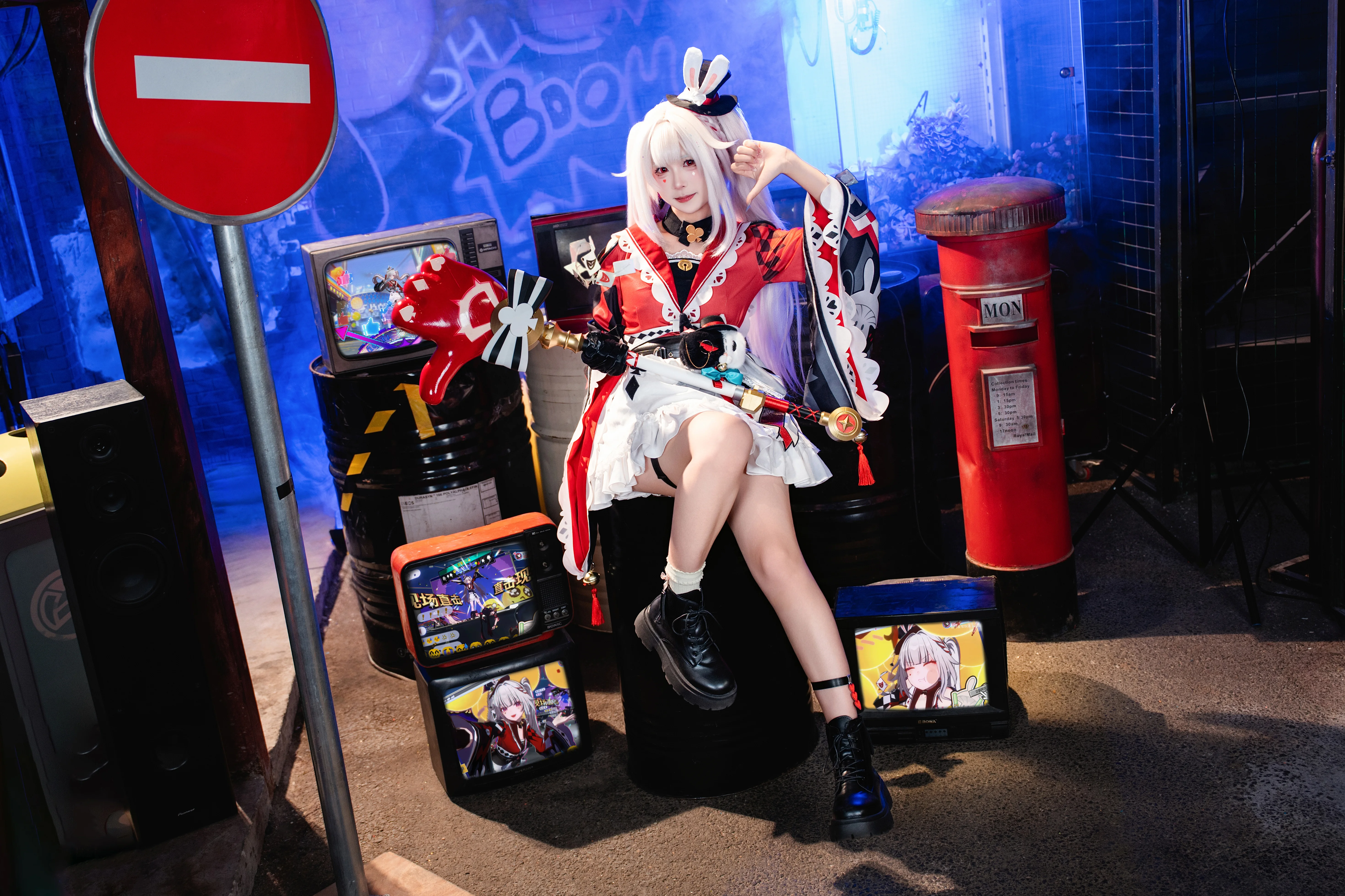 【花火cos】崩坏星穹铁道，街头风格与红黑配色的碰撞 - 第 2 张