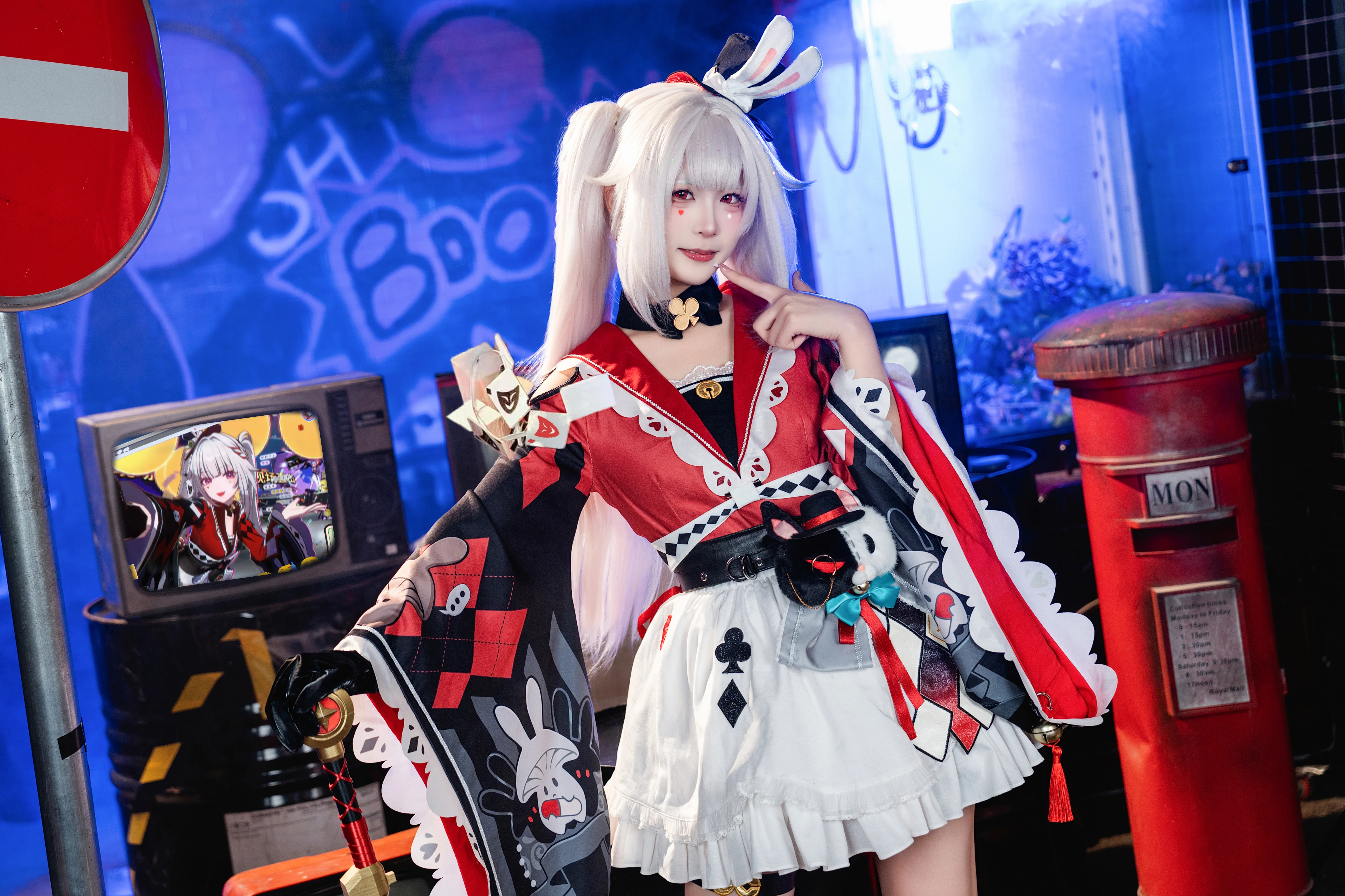 【花火 コスプレ】崩壊：スターレイル、ストリートスタイルと赤黒配色の衝突