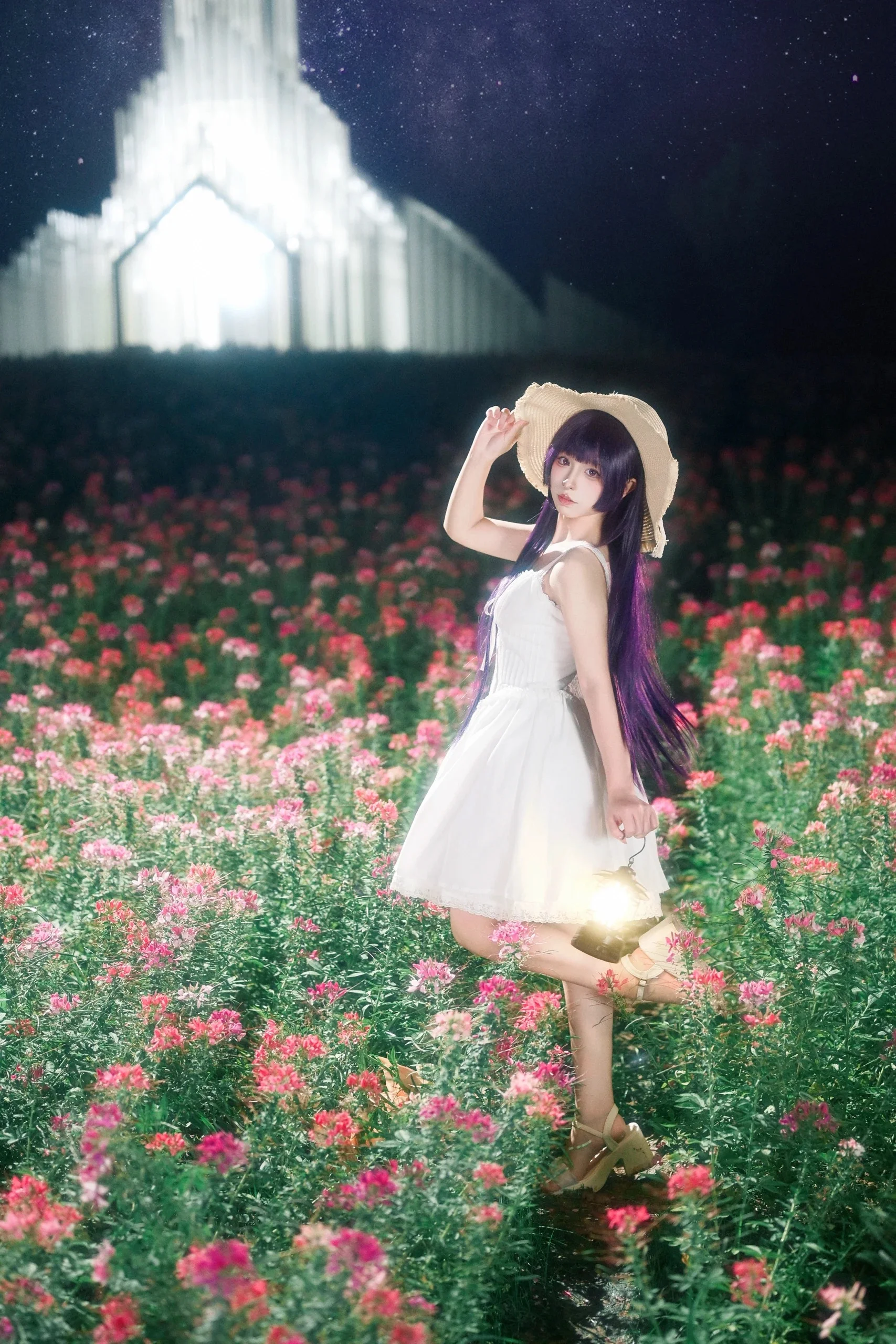 【五更琉璃cos】夜晚花海里的黑猫，透明伞下的二次元少女 - 第 2 张