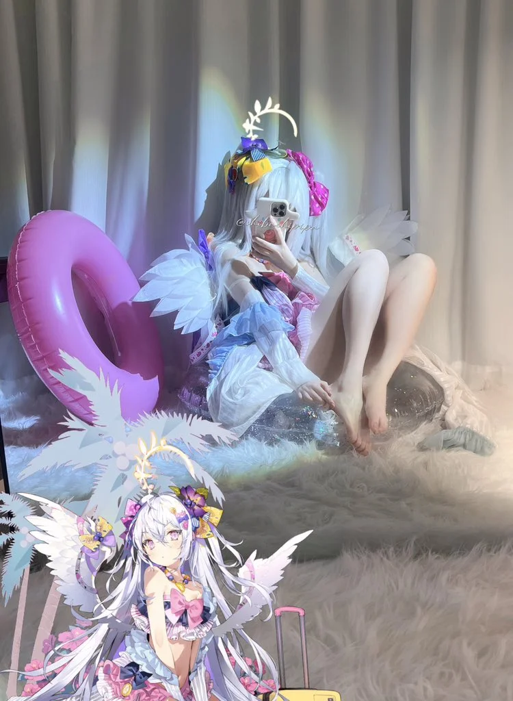 [Blue Archive cosplay] Wearing a Swimsuit in Winter? There Is No Winter at the Equator