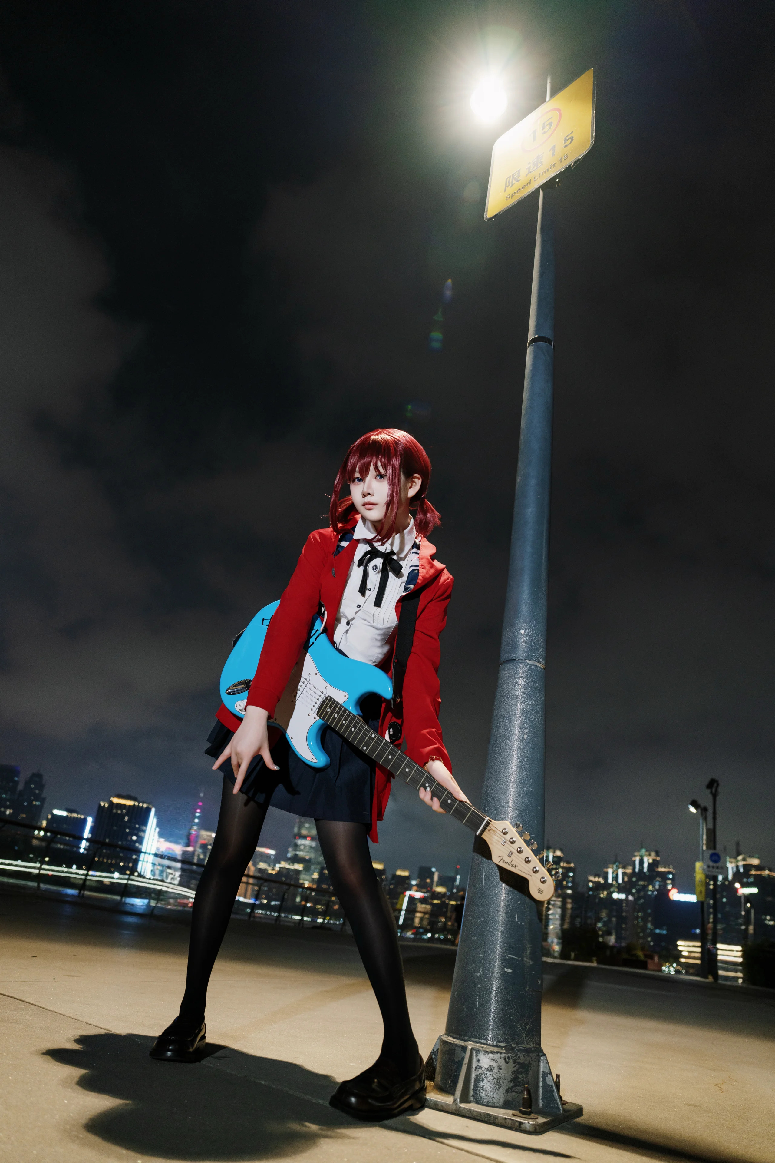 【井芹仁菜cos】夜晚的栈桥上弹响属于我的空之箱 - 第 4 张