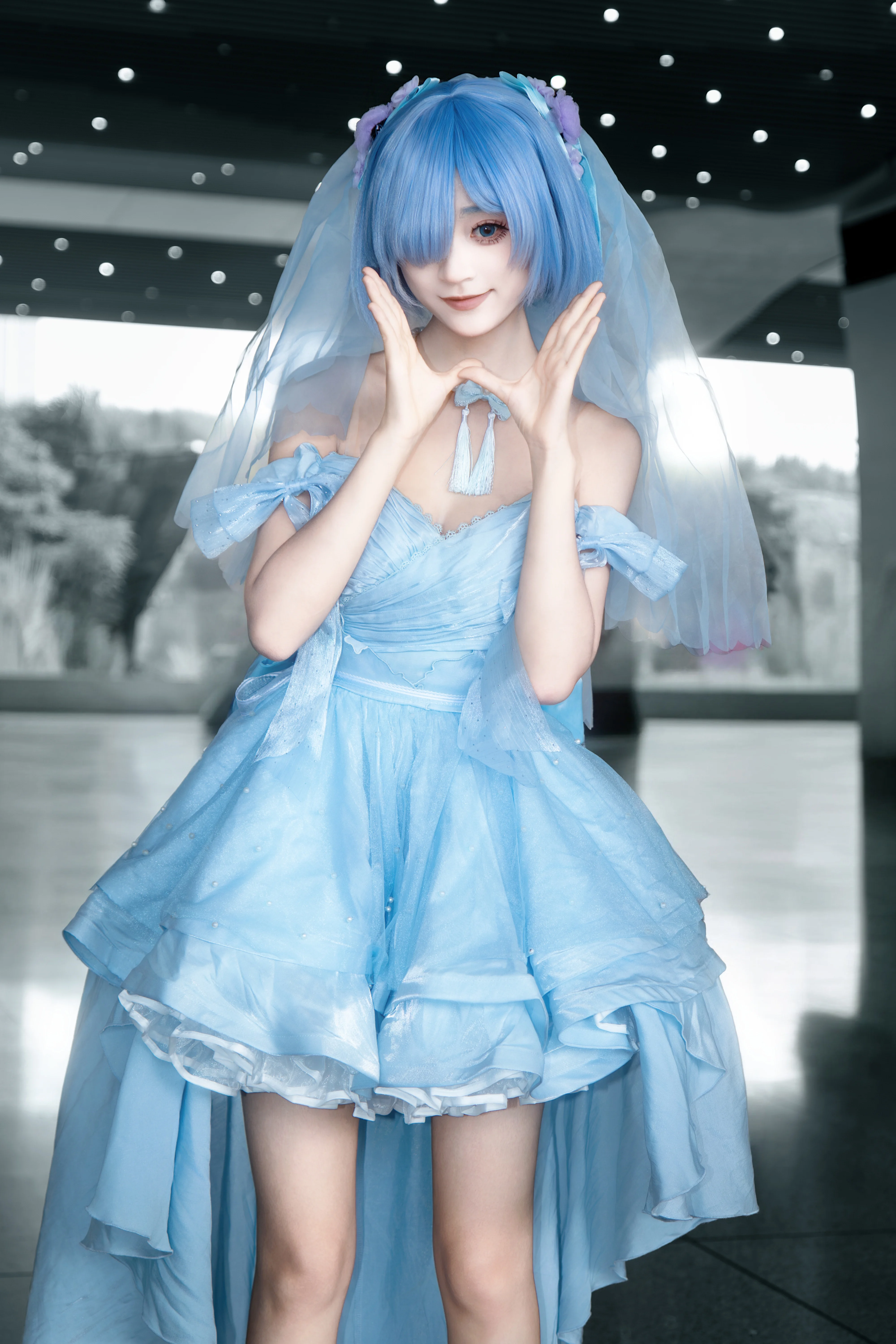 [Rem cosplay] A Girl's Dreamy Blue Wedding Moment