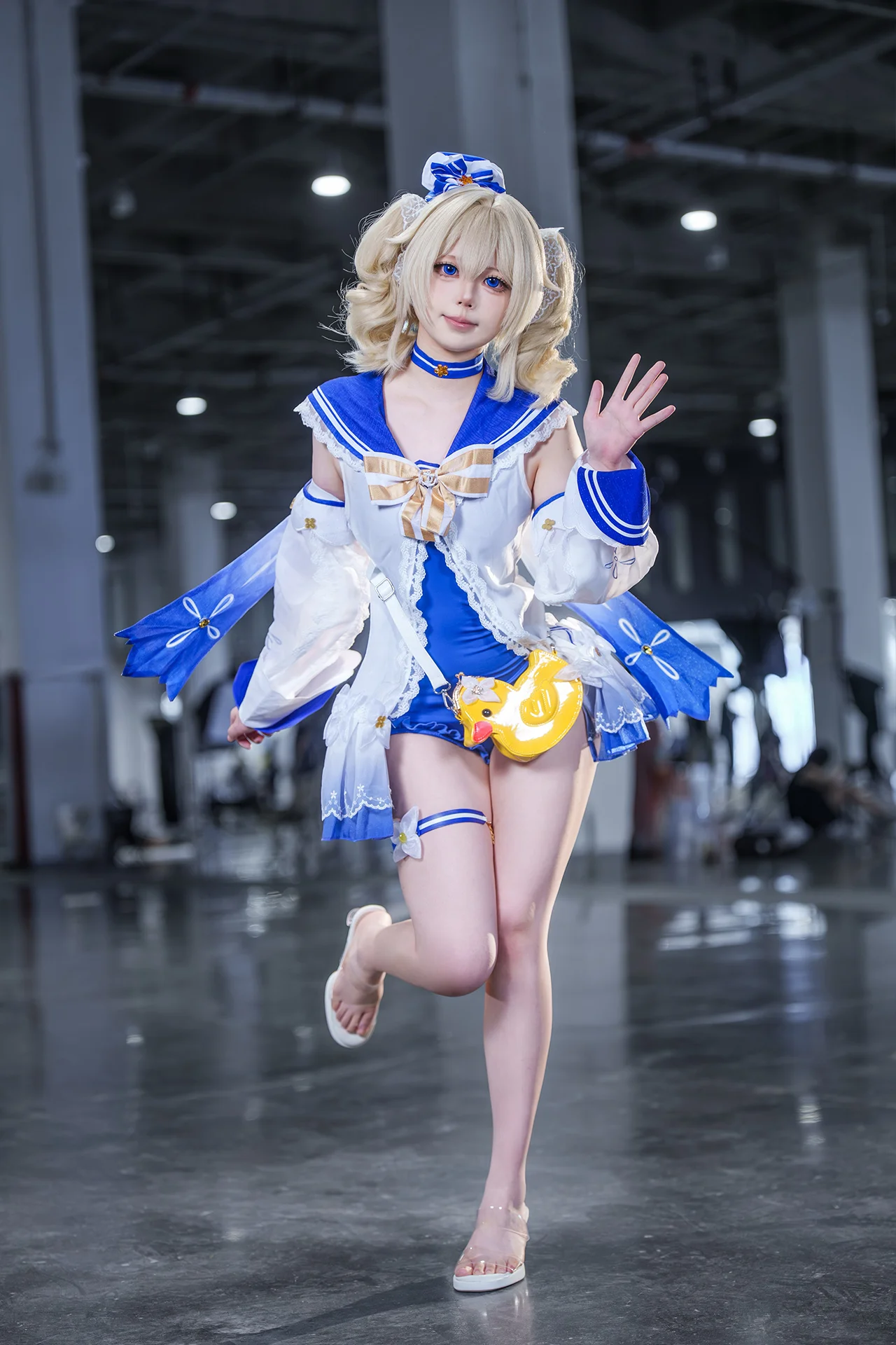 【芭芭拉cos】原神芭芭拉夏日泳装，海边治愈系偶像 - 第 4 张