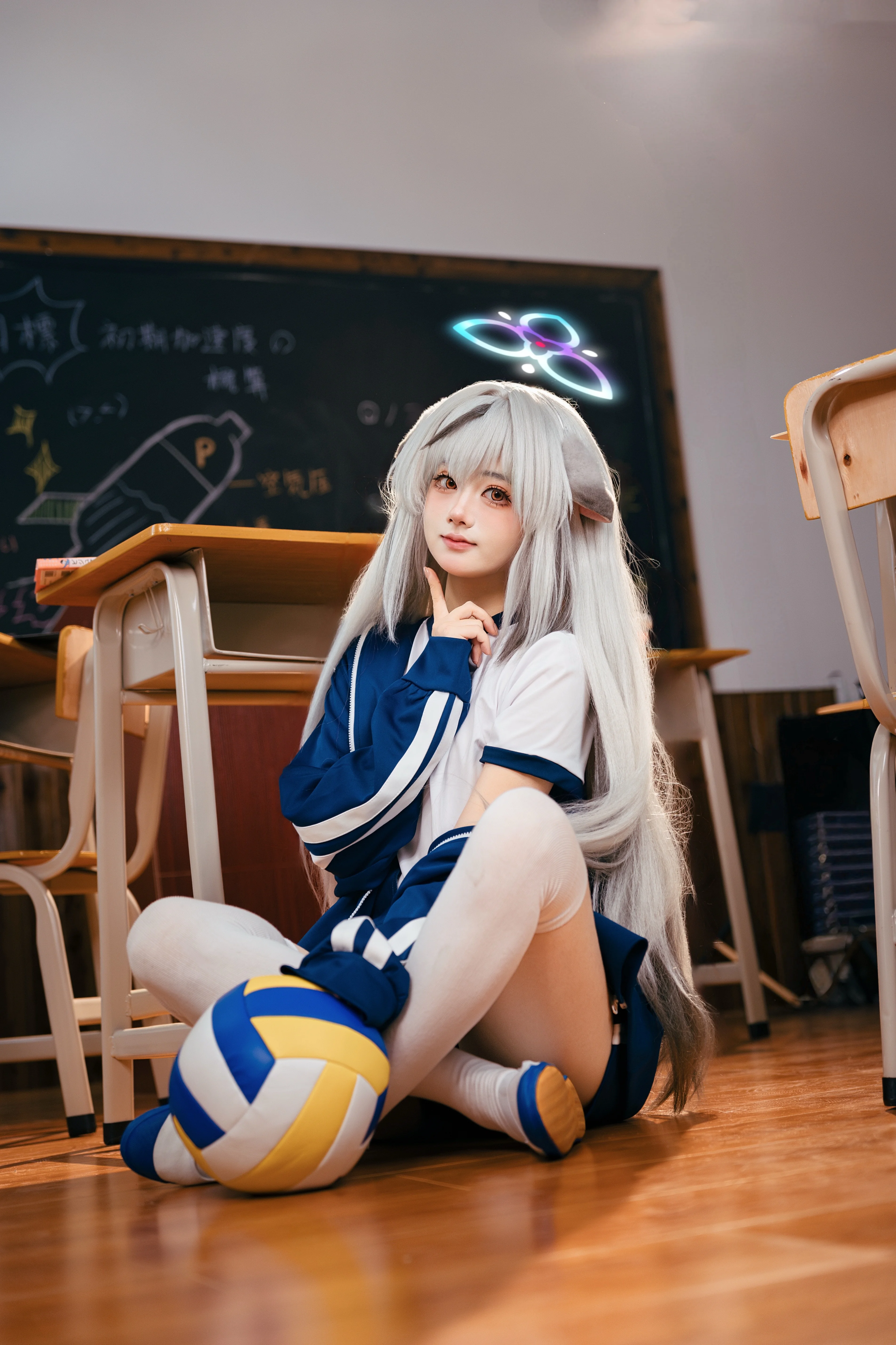 [Sunohara Kokona cosplay] Gym Uniform Kokona in Blue Archive, An Energetic Little Teacher in the Classroom - Image 2